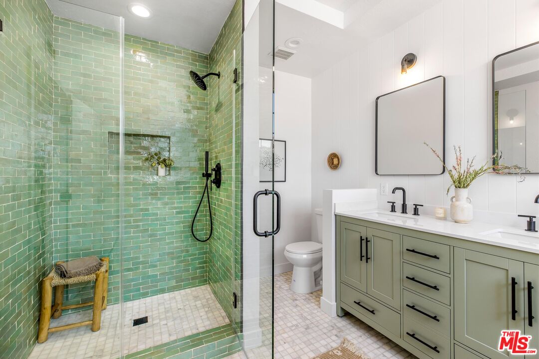 14234 Dickens St Unit: 2