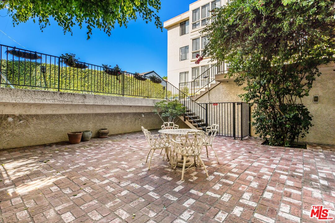 14521 Benefit St Unit: 106