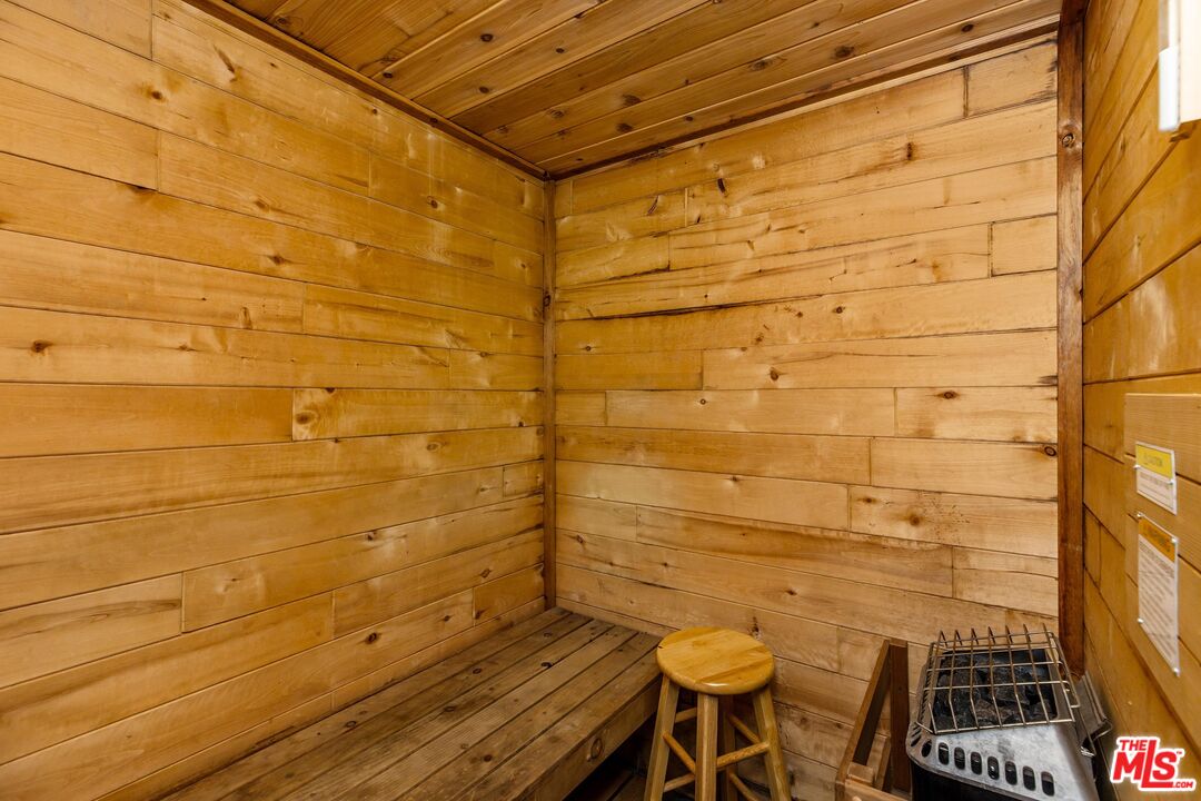 14521 Benefit St Unit: 106