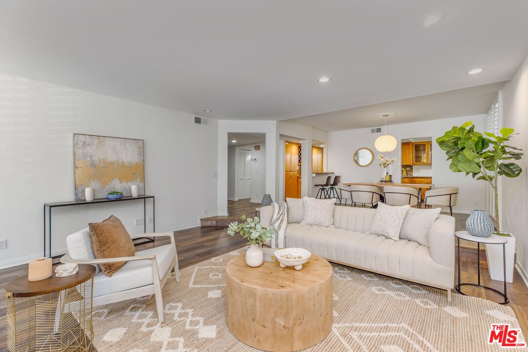 14521 Benefit St Unit: 106