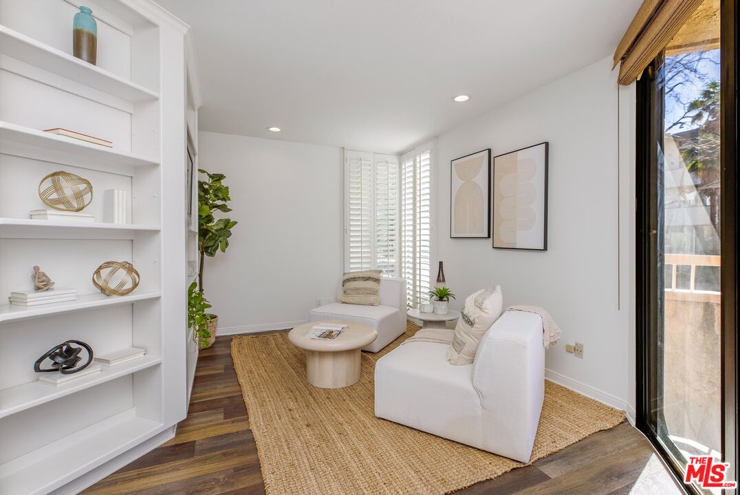 14521 Benefit St Unit: 106