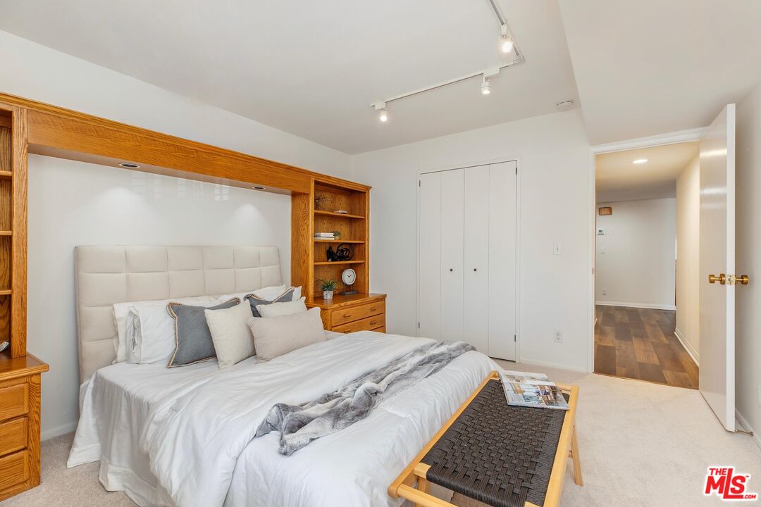 14521 Benefit St Unit: 106