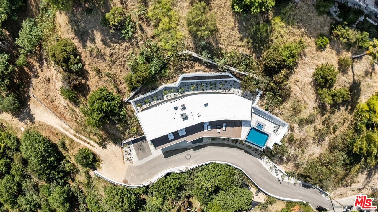 3935 Hopevale Drive