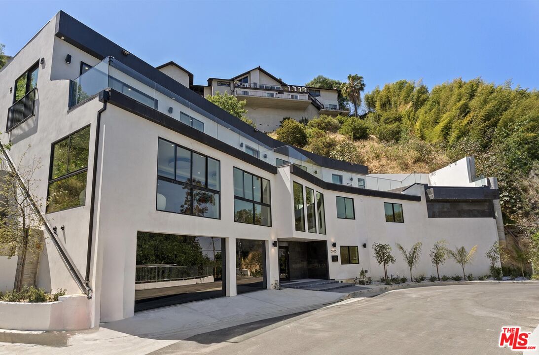 3935 Hopevale Drive