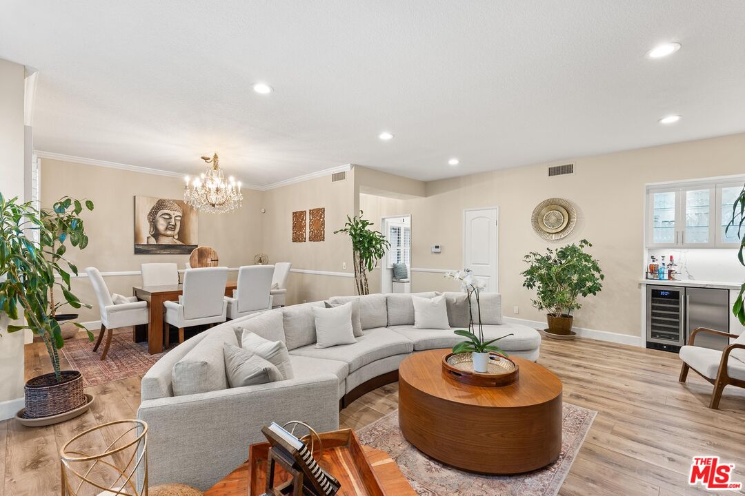 14844 Dickens St Unit: 108