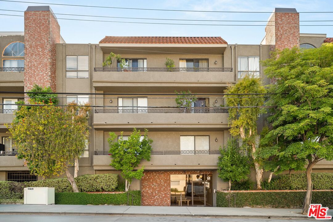 14844 Dickens St Unit: 108