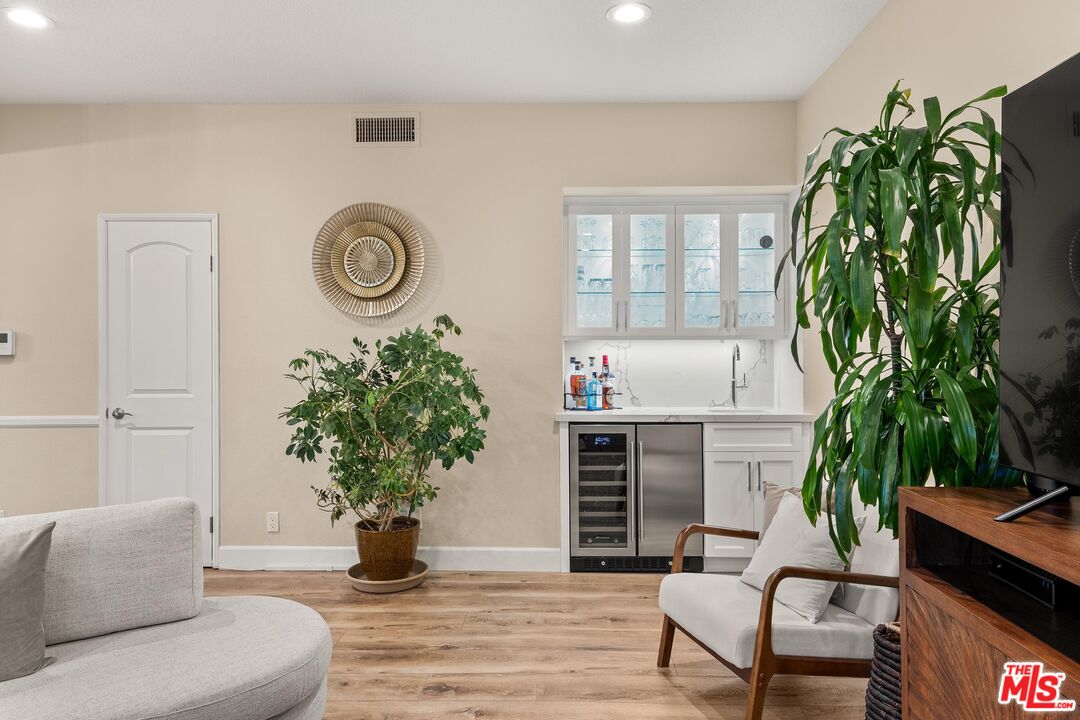 14844 Dickens St Unit: 108