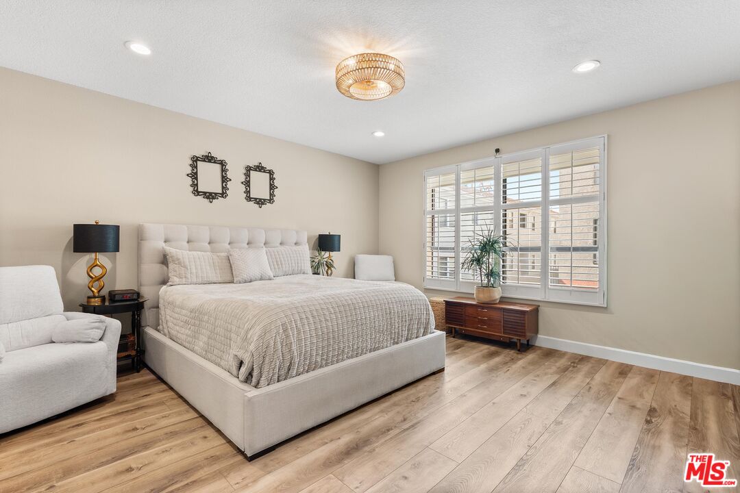 14844 Dickens St Unit: 108