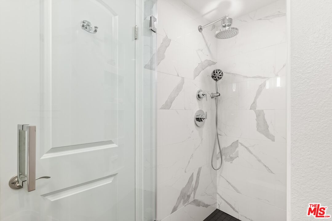 14844 Dickens St Unit: 108