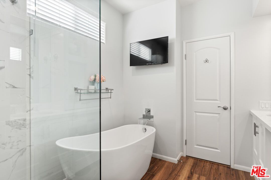 14844 Dickens St Unit: 108