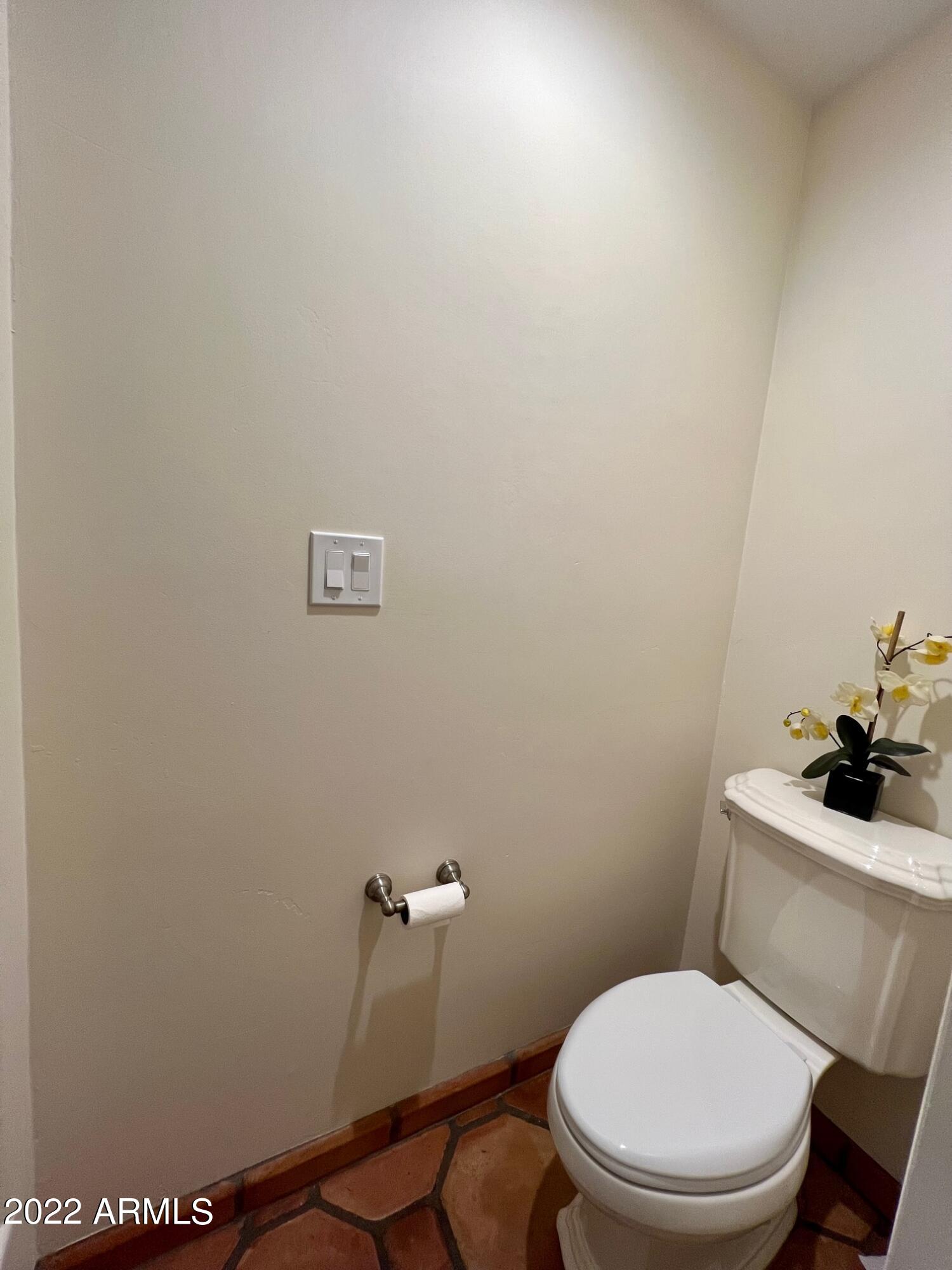 5435 E CAMELHILL Road