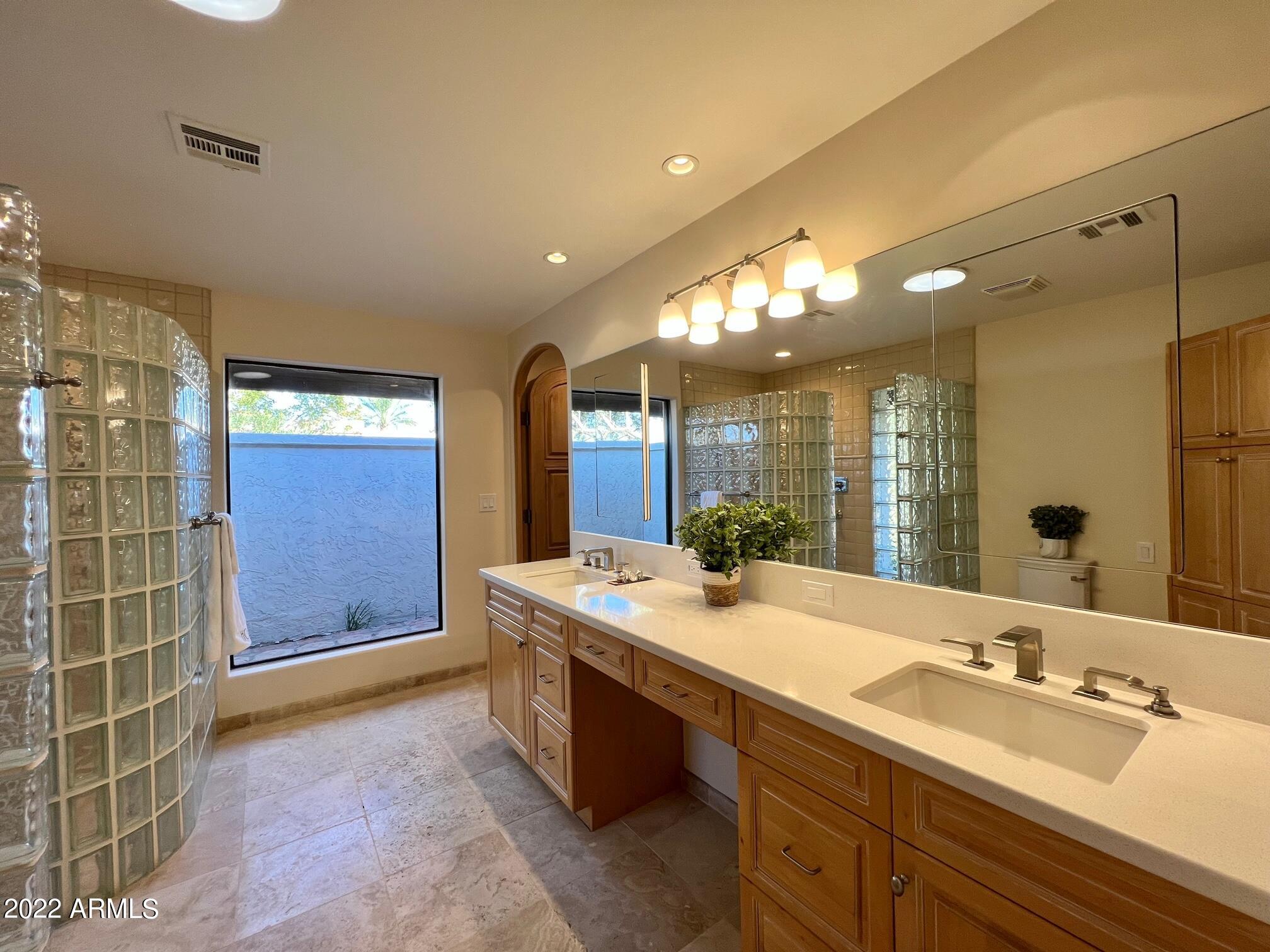 5435 E CAMELHILL Road