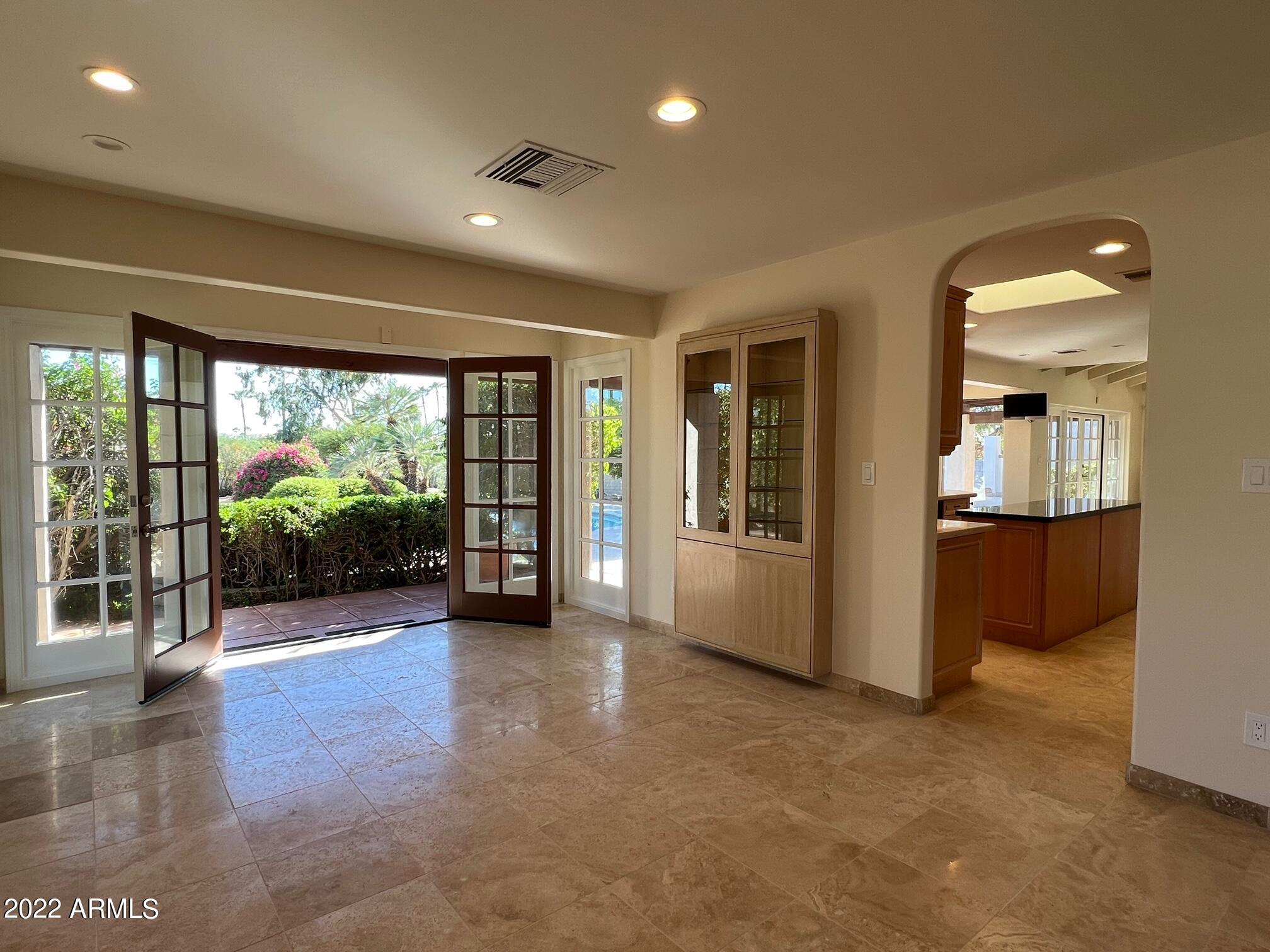 5435 E CAMELHILL Road