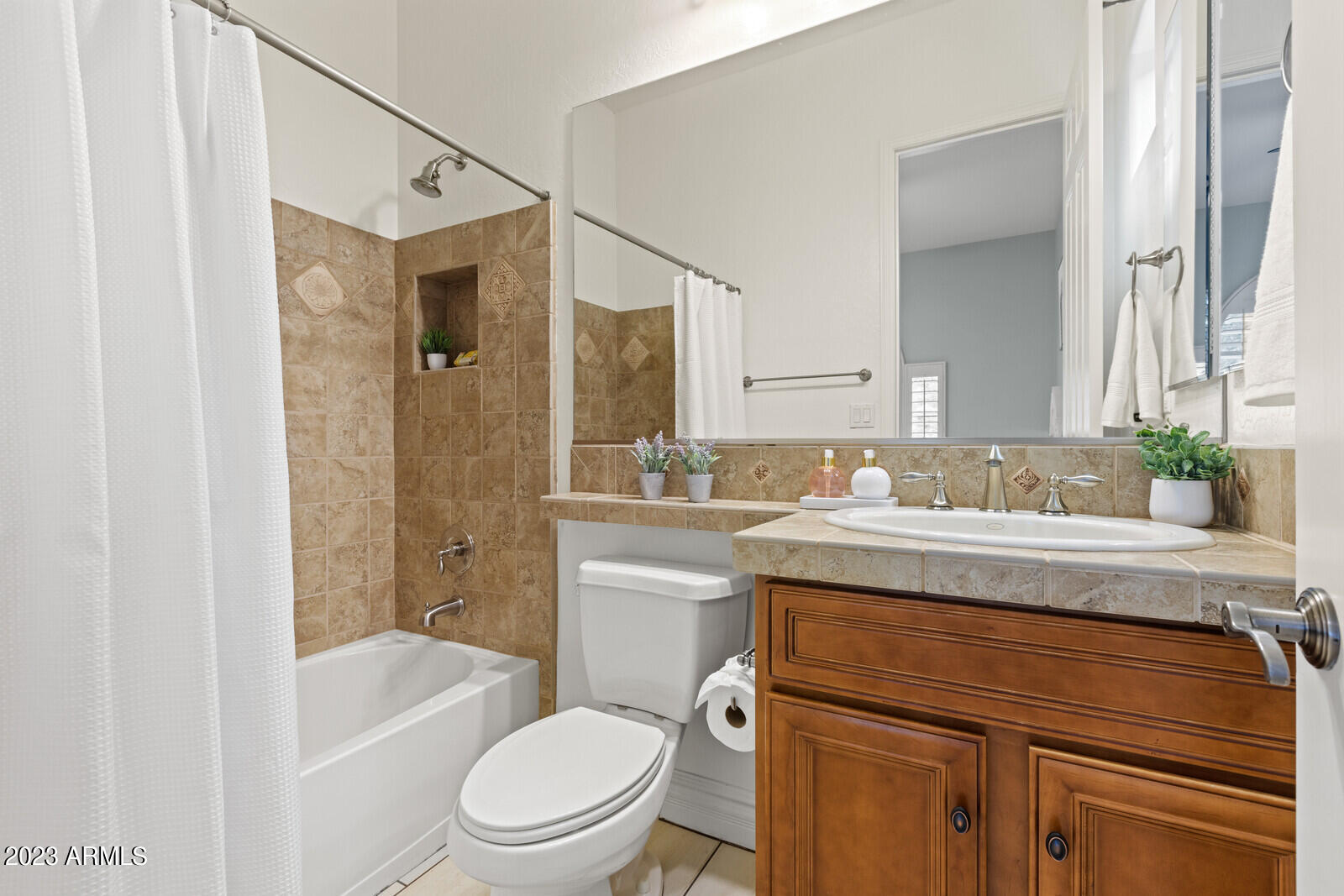 5062 S PINNACLE Place