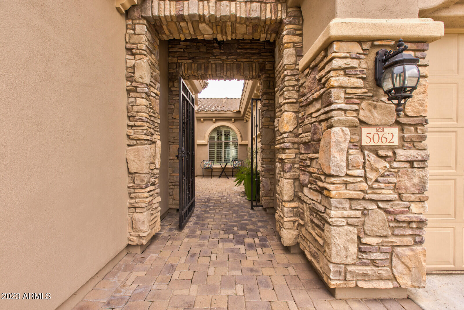 5062 S PINNACLE Place