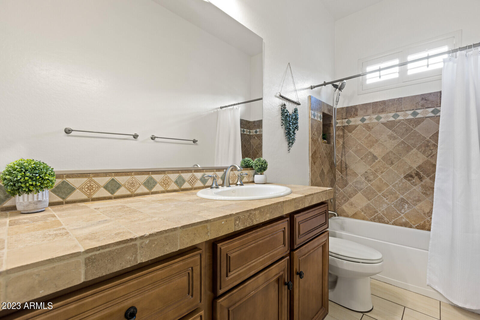 5062 S PINNACLE Place