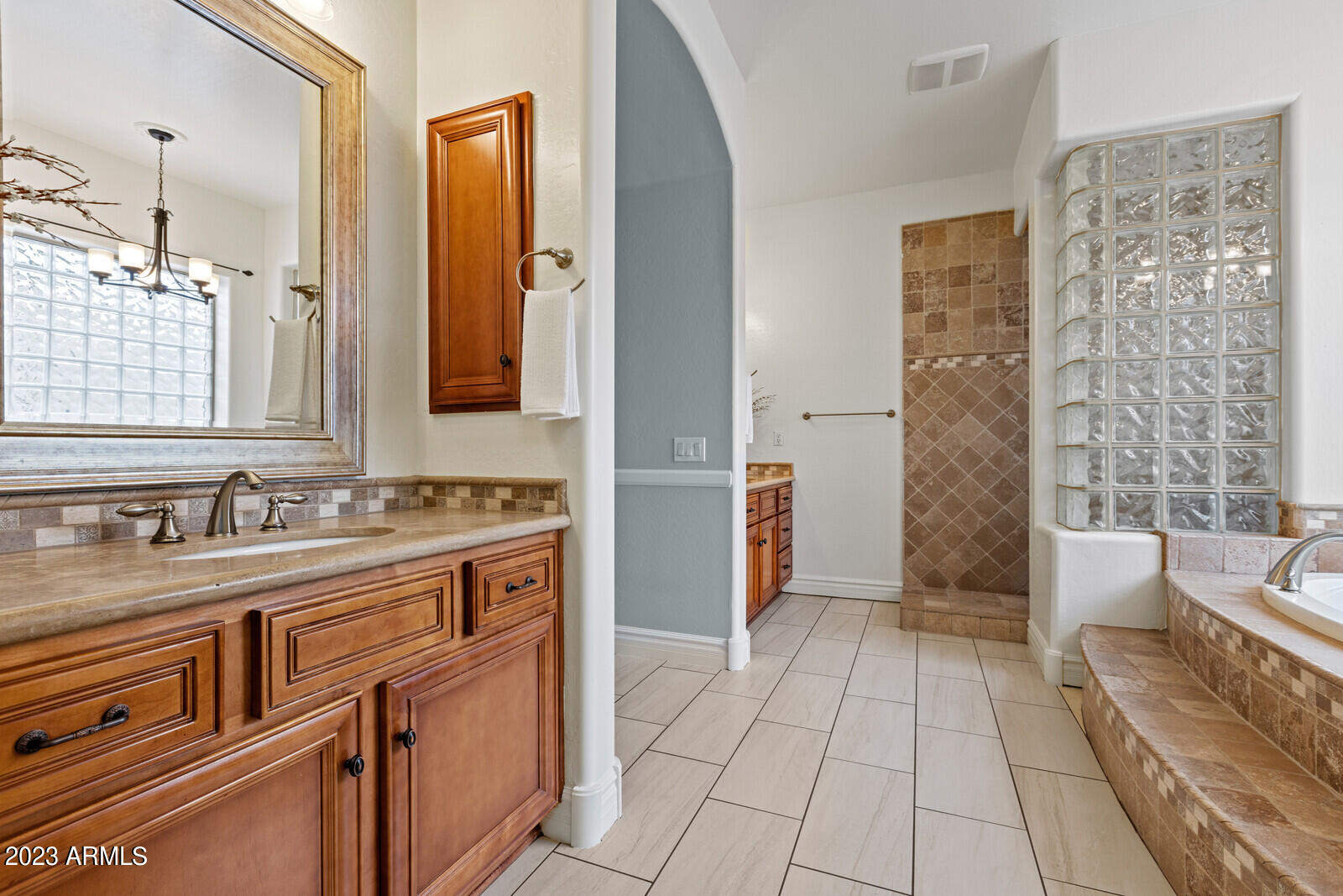 5062 S PINNACLE Place