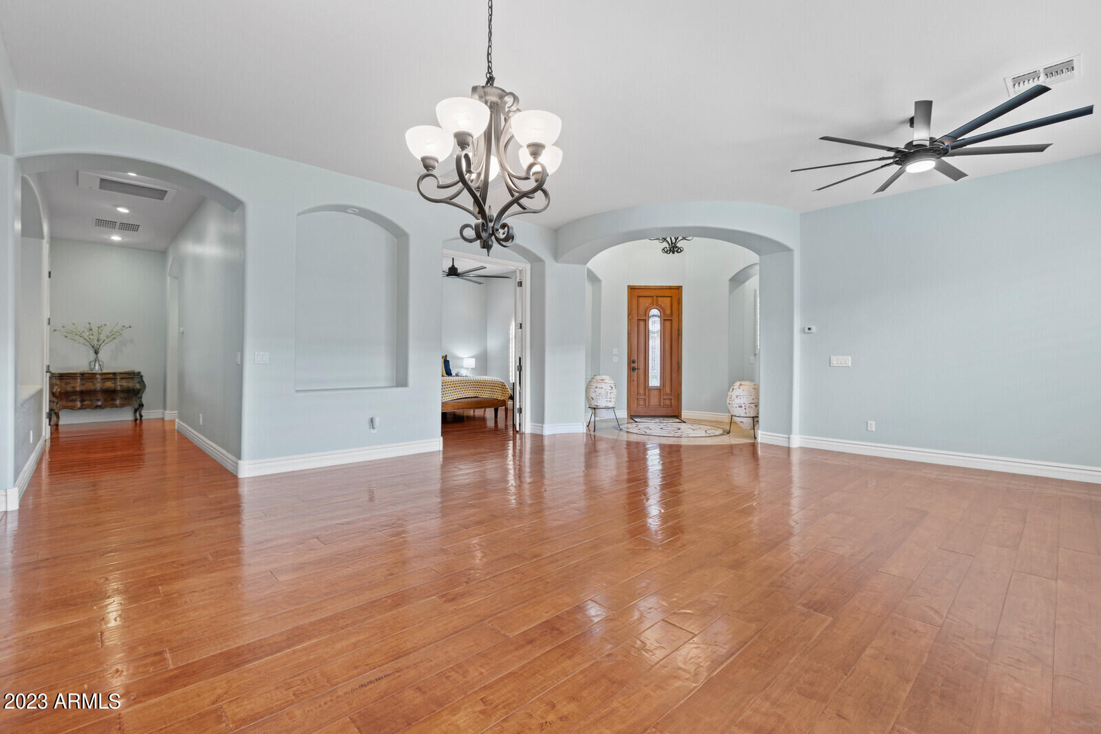 5062 S PINNACLE Place