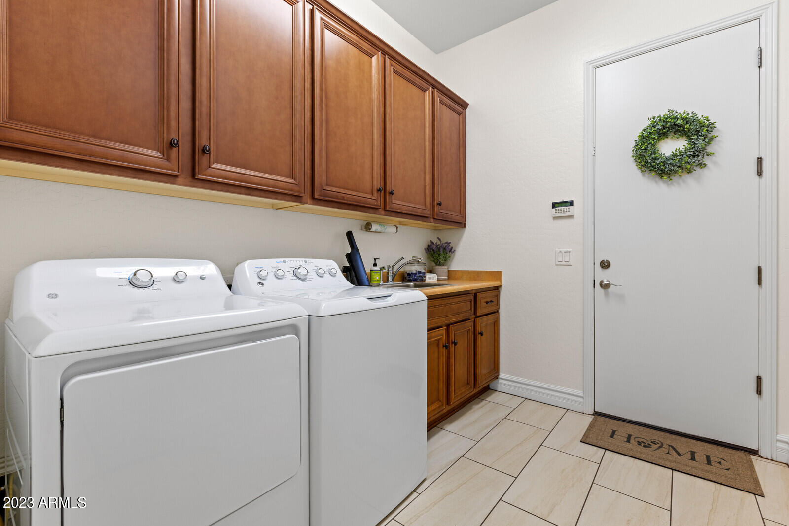 5062 S PINNACLE Place