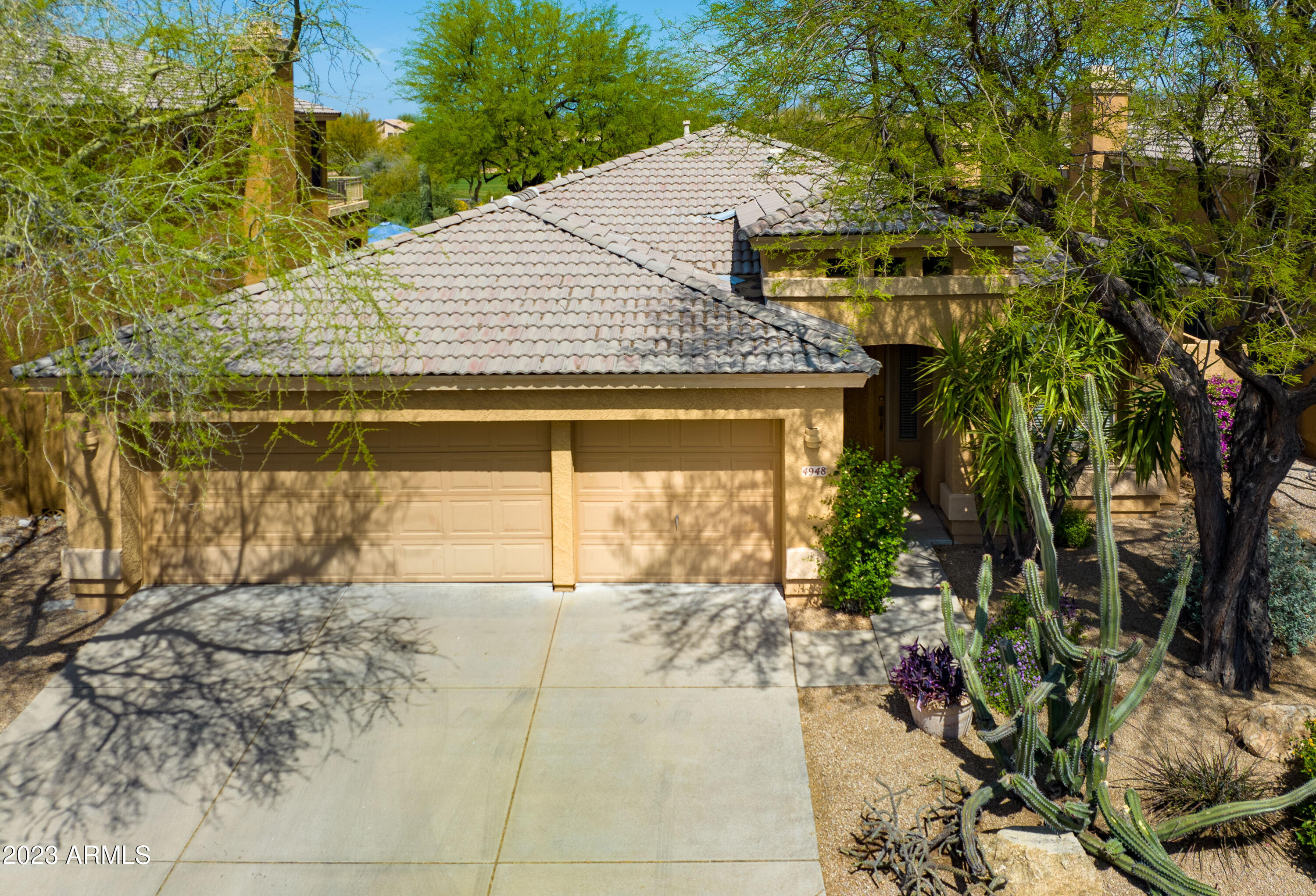 4948 E JUSTICA Street