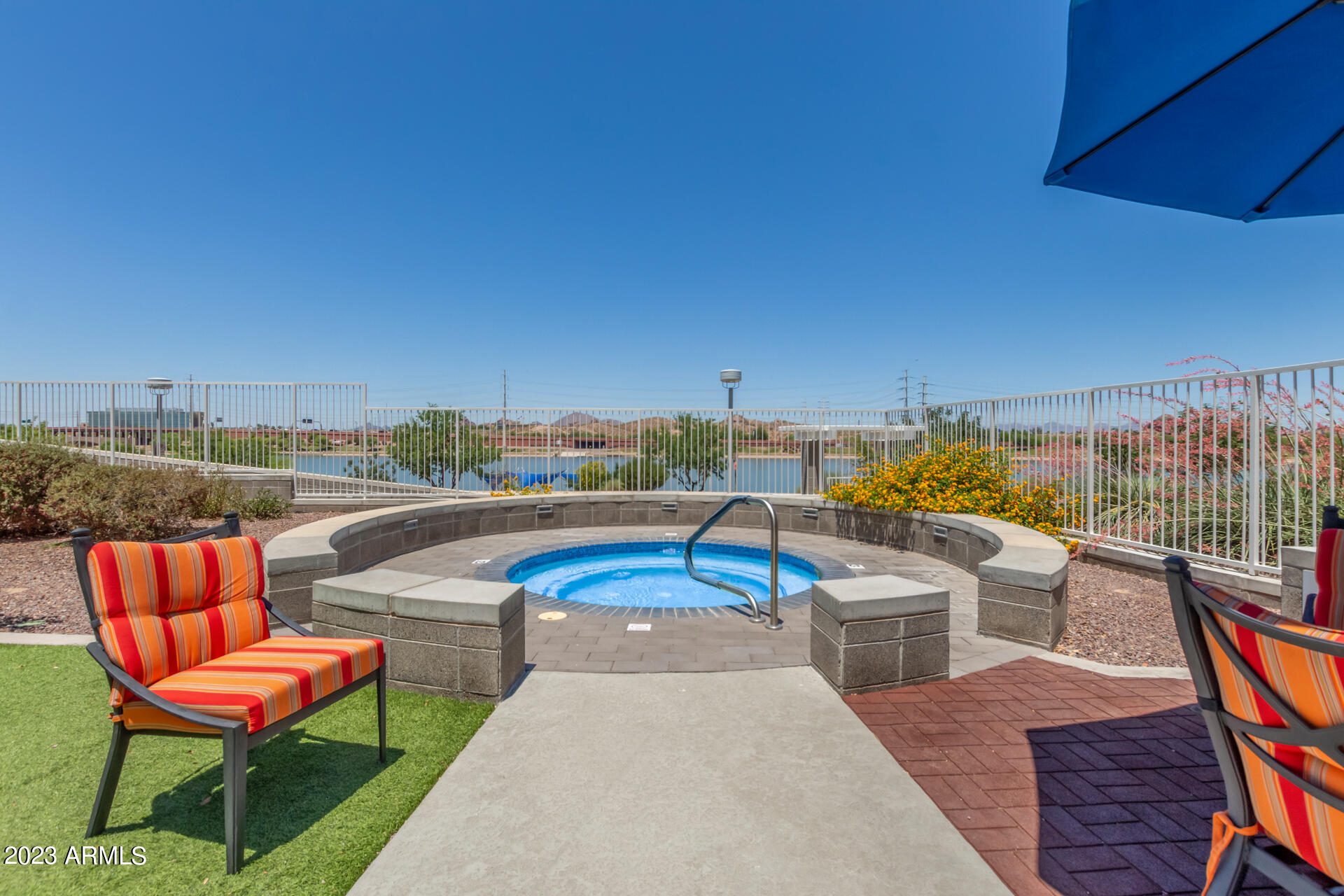 120 E RIO SALADO Parkway, 505