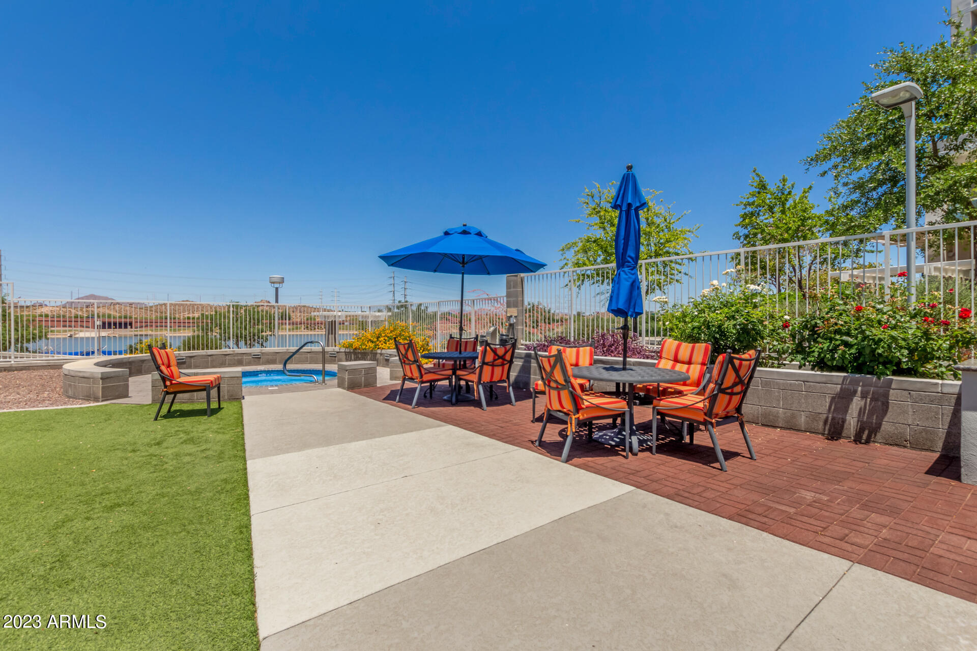 120 E RIO SALADO Parkway, 505