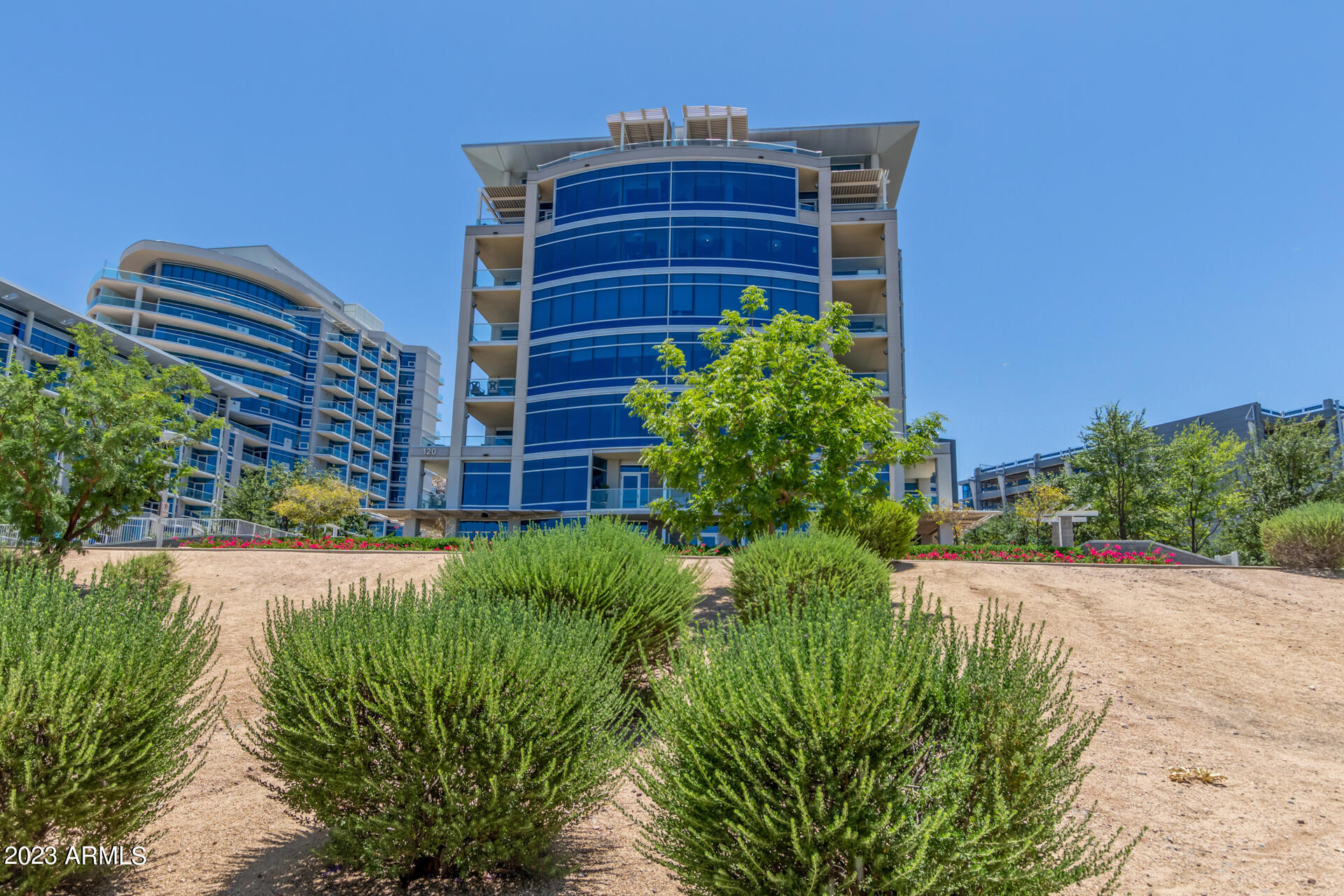 120 E RIO SALADO Parkway, 505