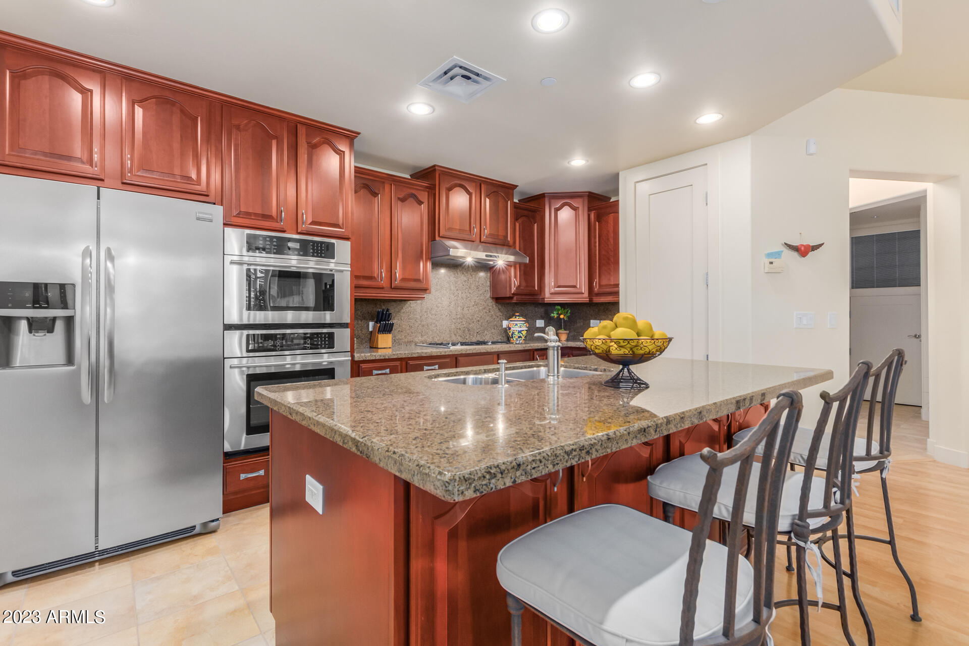 120 E RIO SALADO Parkway, 505