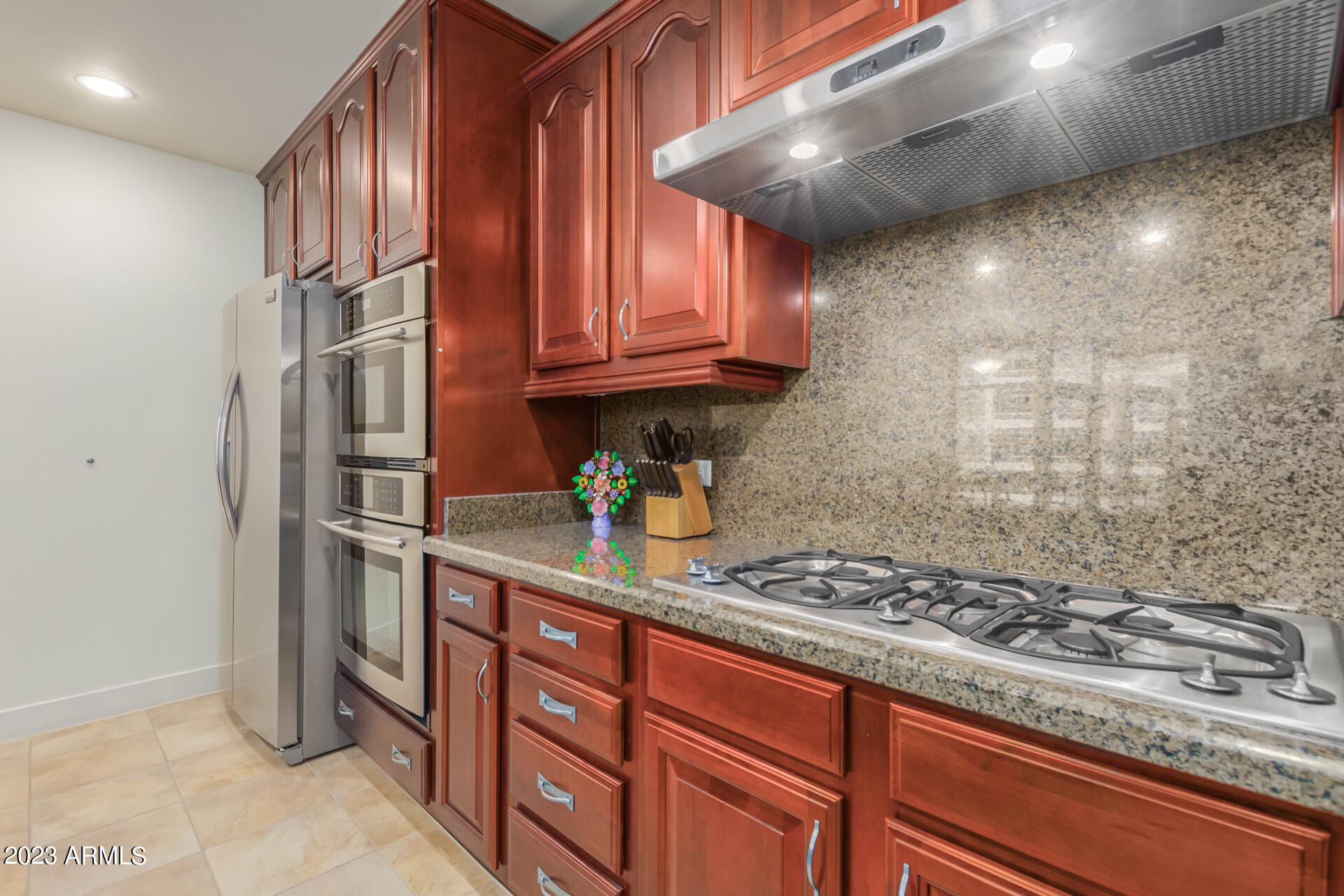 120 E RIO SALADO Parkway, 505