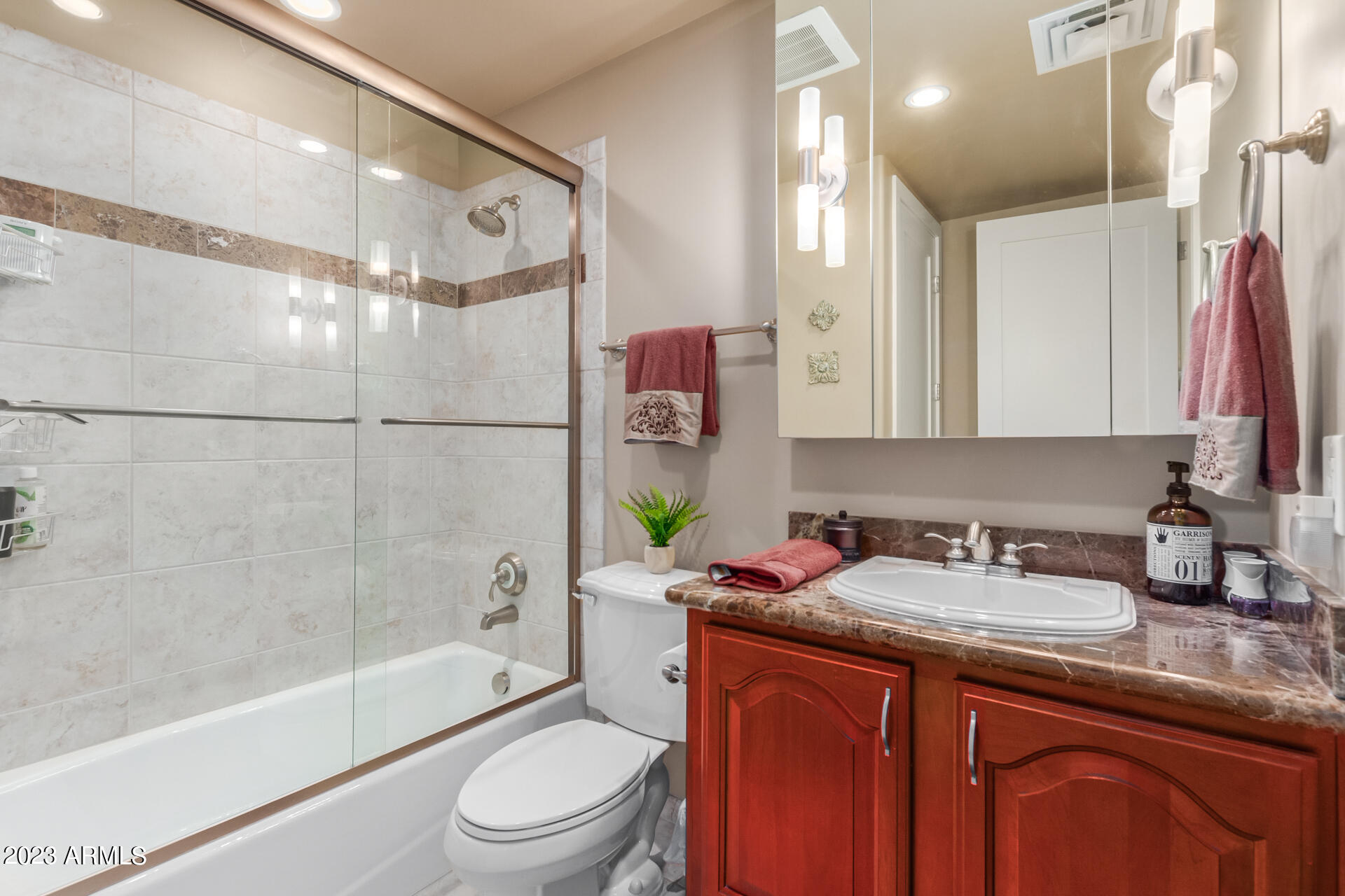 120 E RIO SALADO Parkway, 505