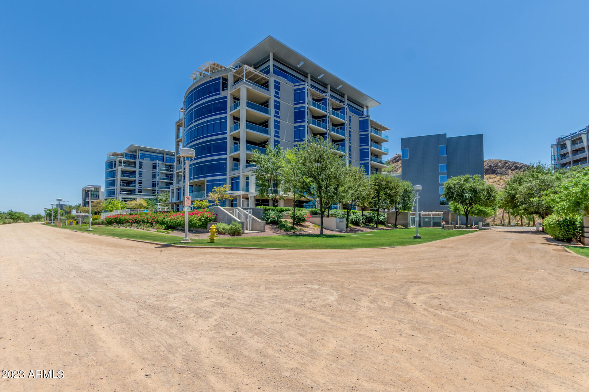 120 E RIO SALADO Parkway, 505