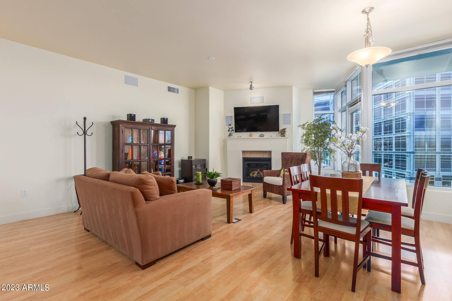 120 E RIO SALADO Parkway, 505