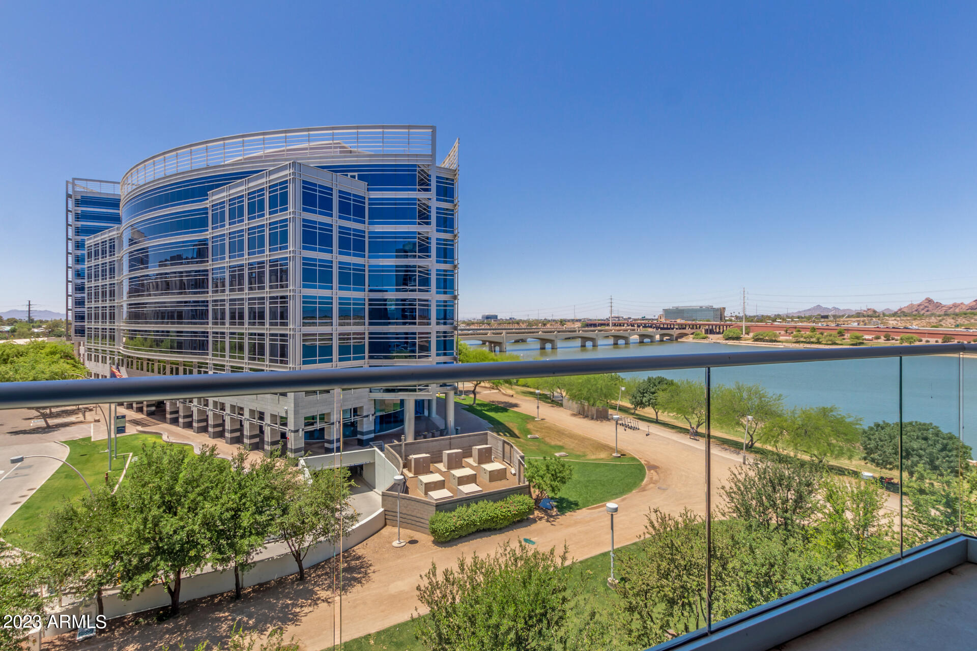 120 E RIO SALADO Parkway, 505