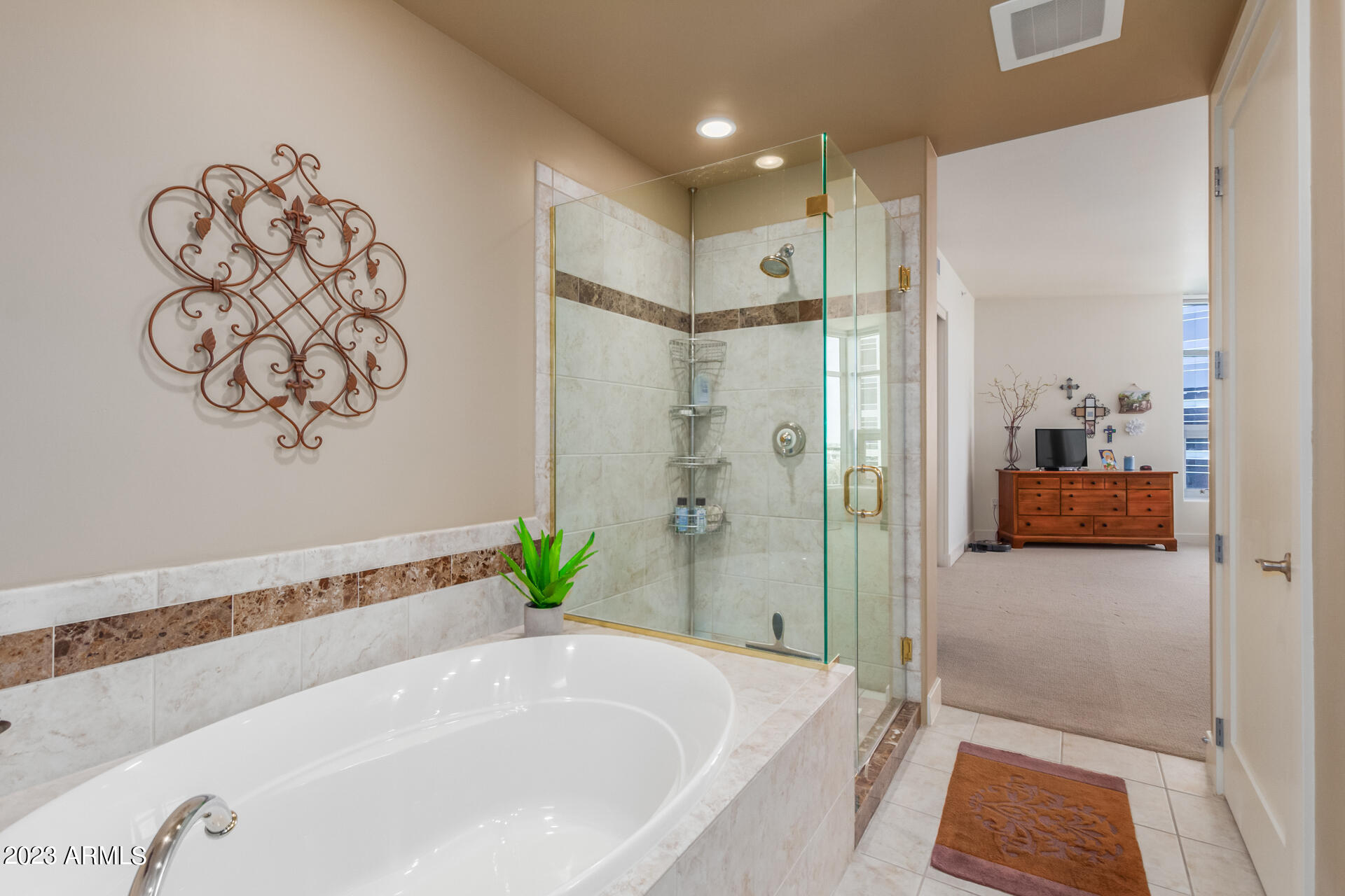 120 E RIO SALADO Parkway, 505