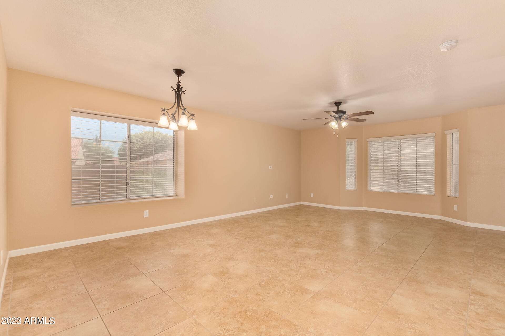 2875 W HIGHLAND Street W, 1164