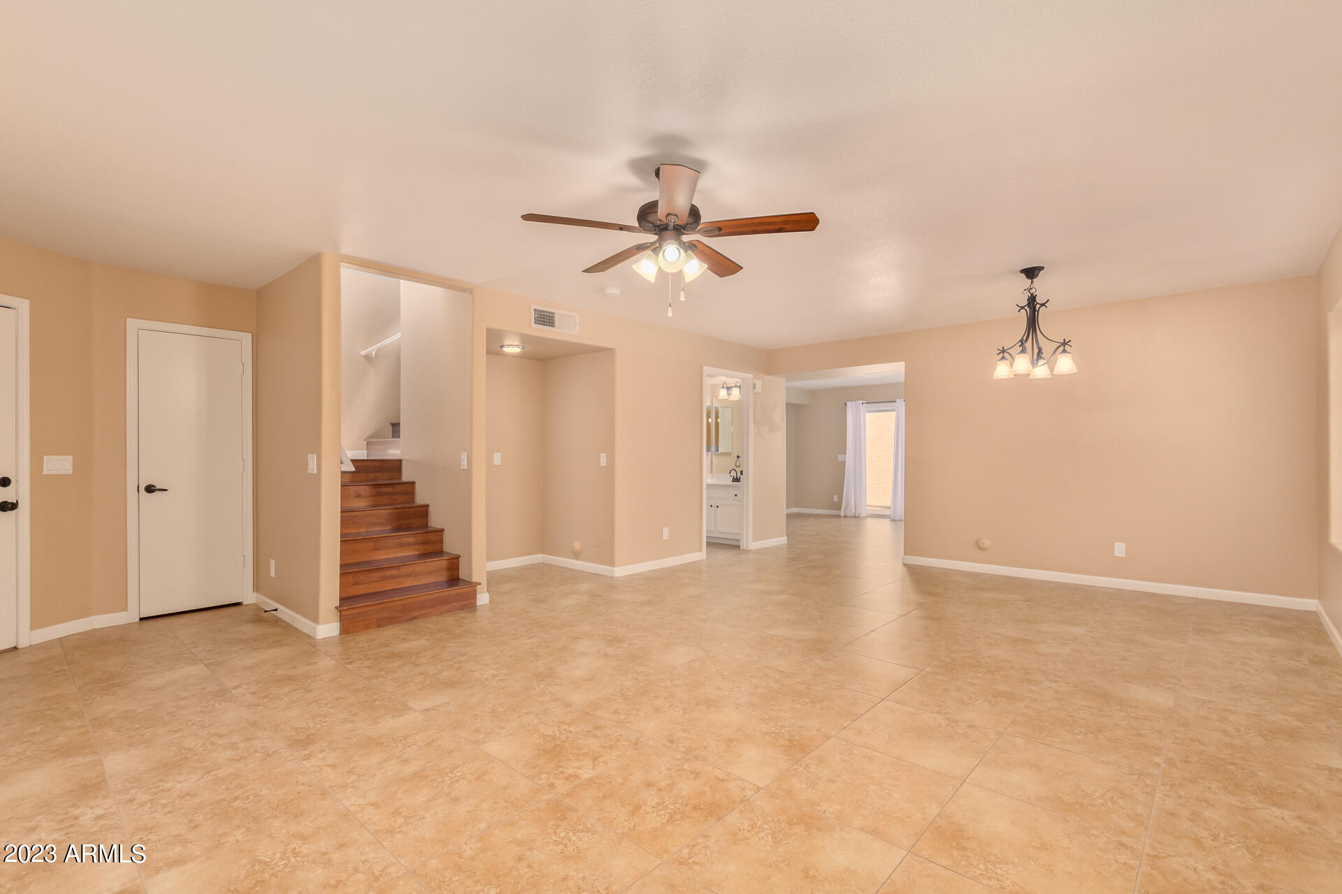 2875 W HIGHLAND Street W, 1164