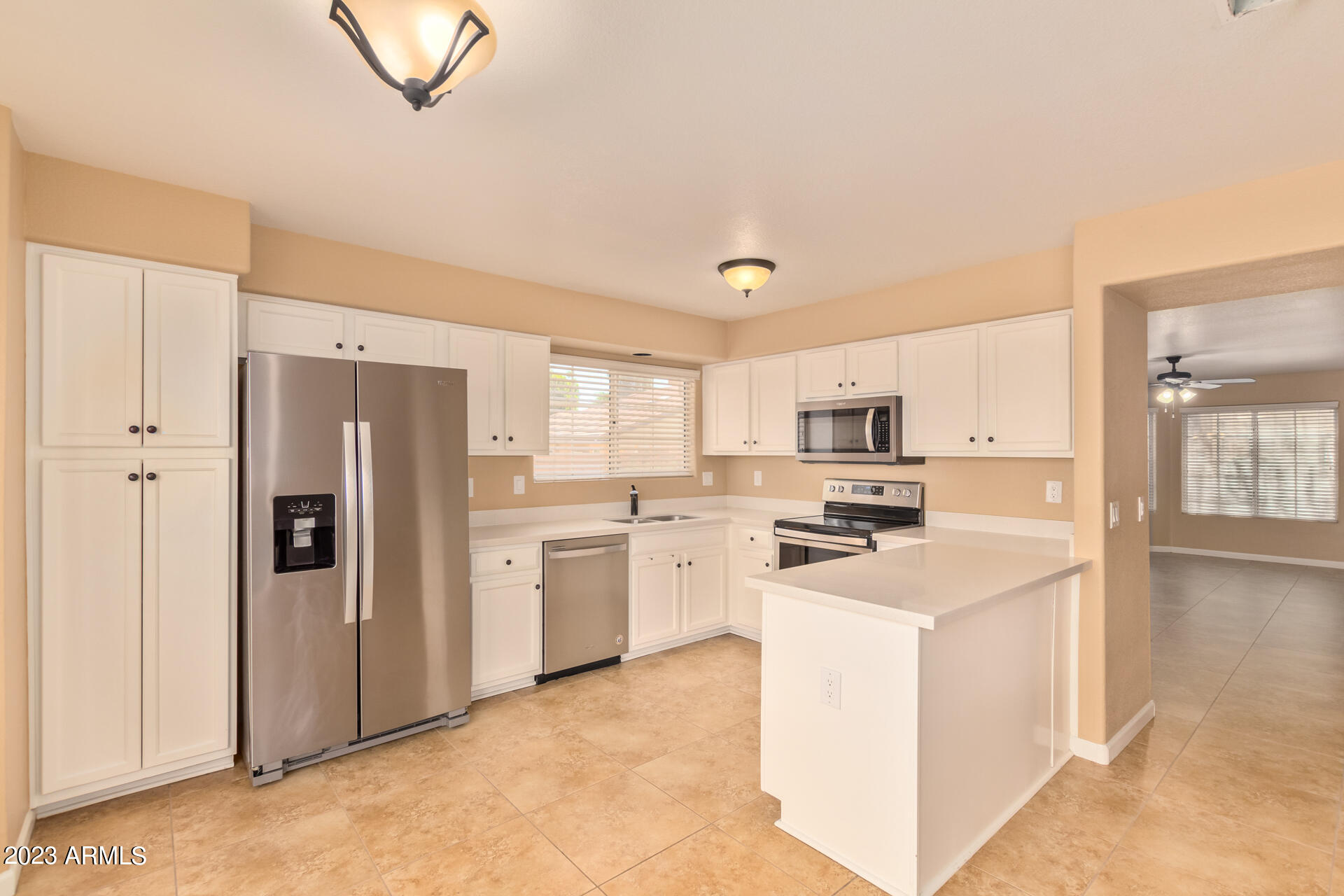 2875 W HIGHLAND Street W, 1164