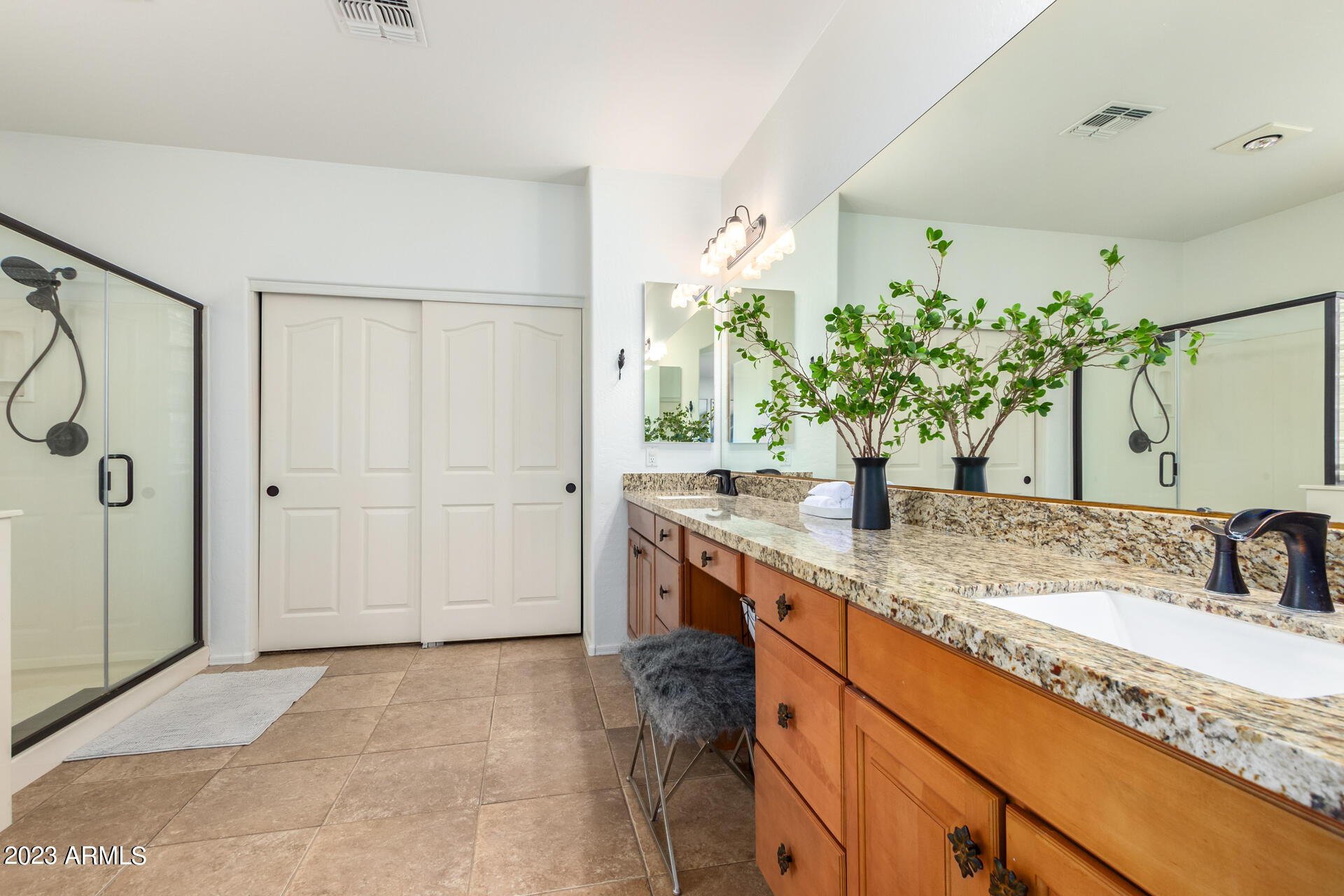 3105 E PRINCETON Avenue