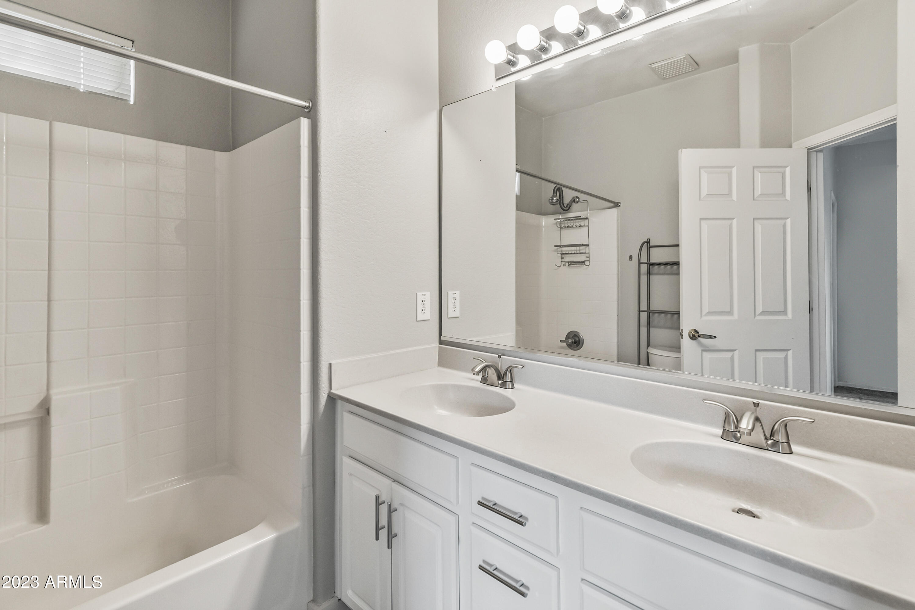 1702 E BELL Road, 178