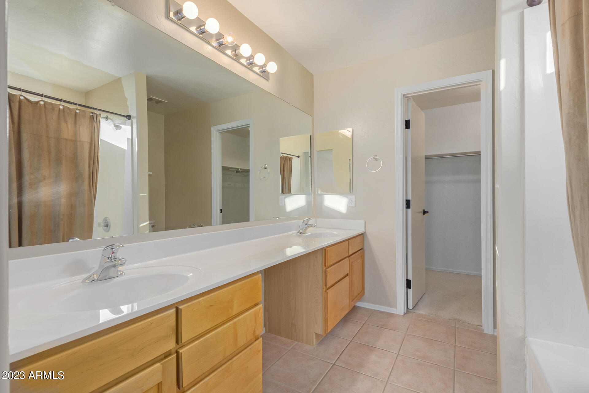 1403 S WESTERN SKIES Drive