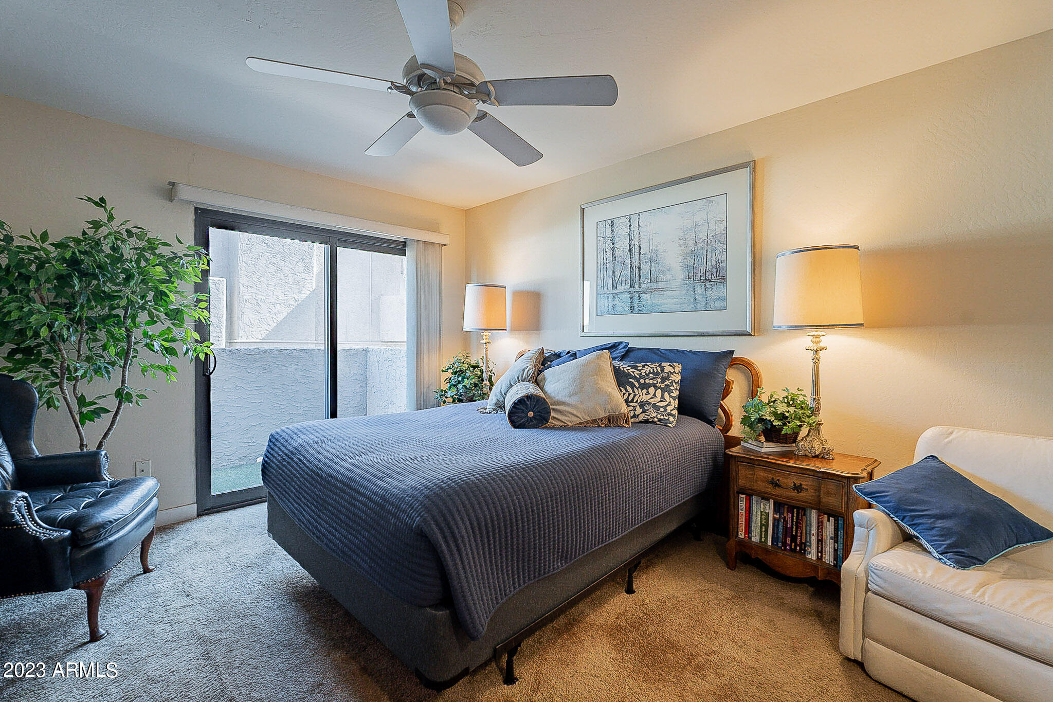 1201 E NORTHSHORE Drive, 124