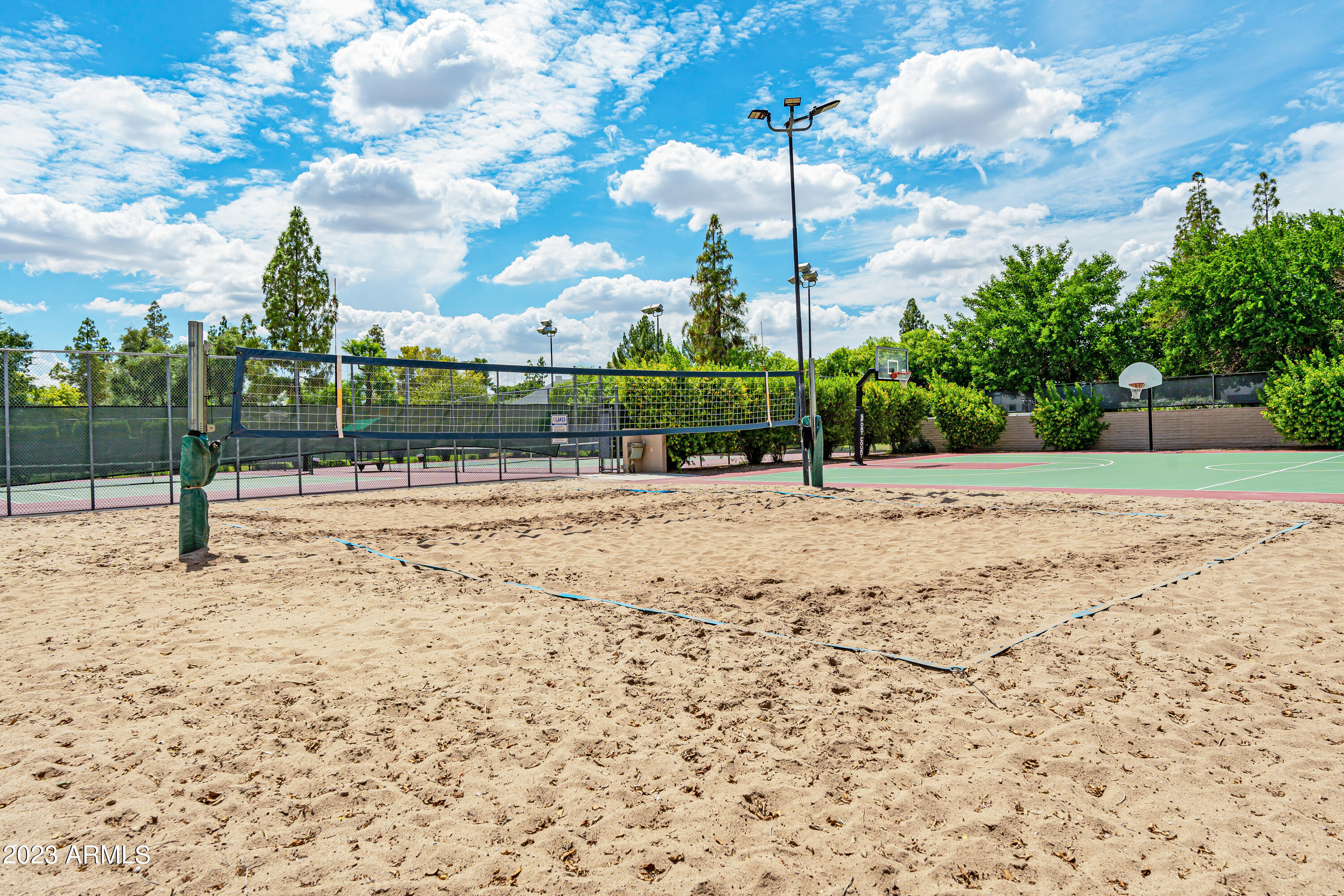 1201 E NORTHSHORE Drive, 124