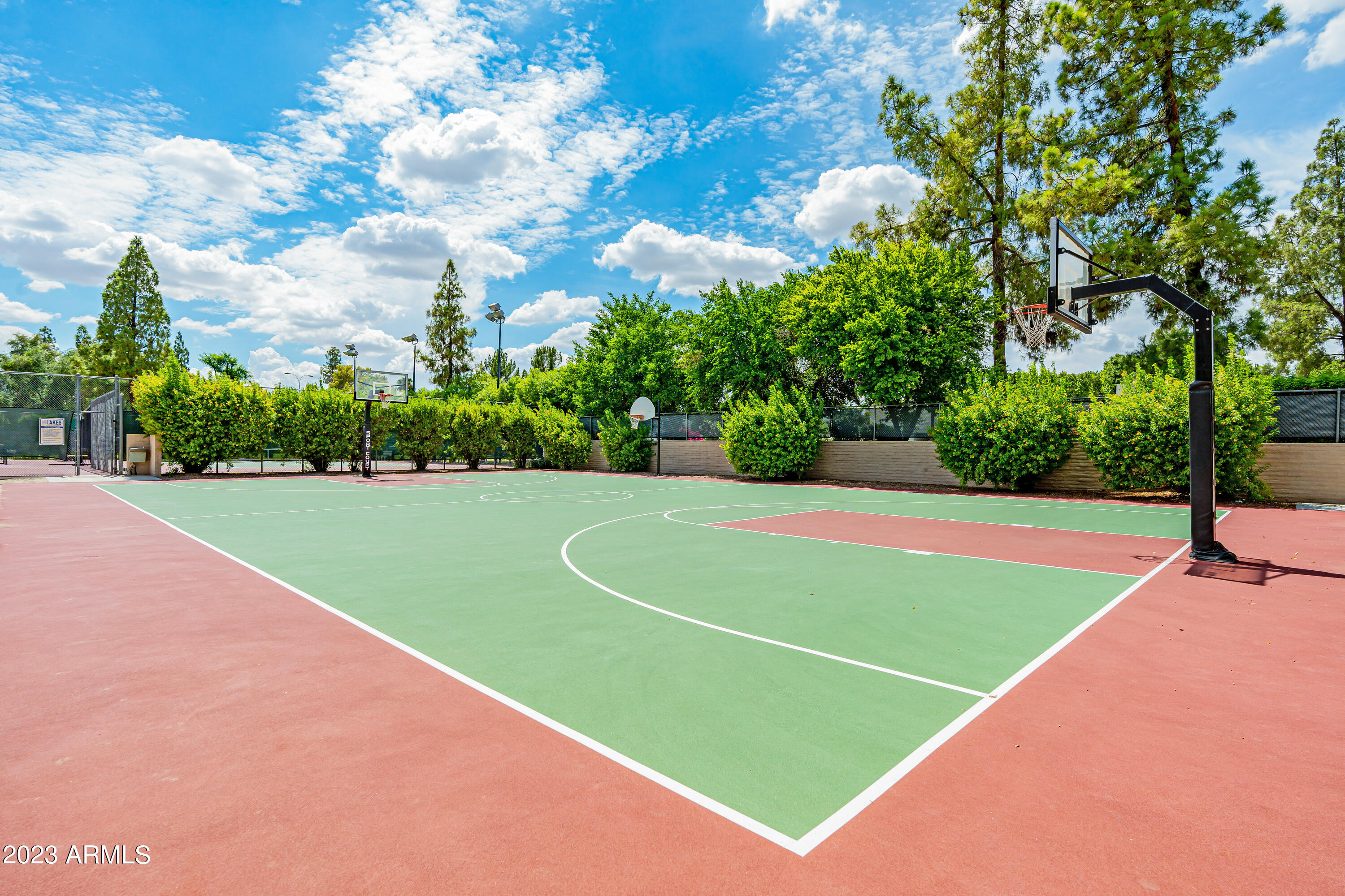 1201 E NORTHSHORE Drive, 124