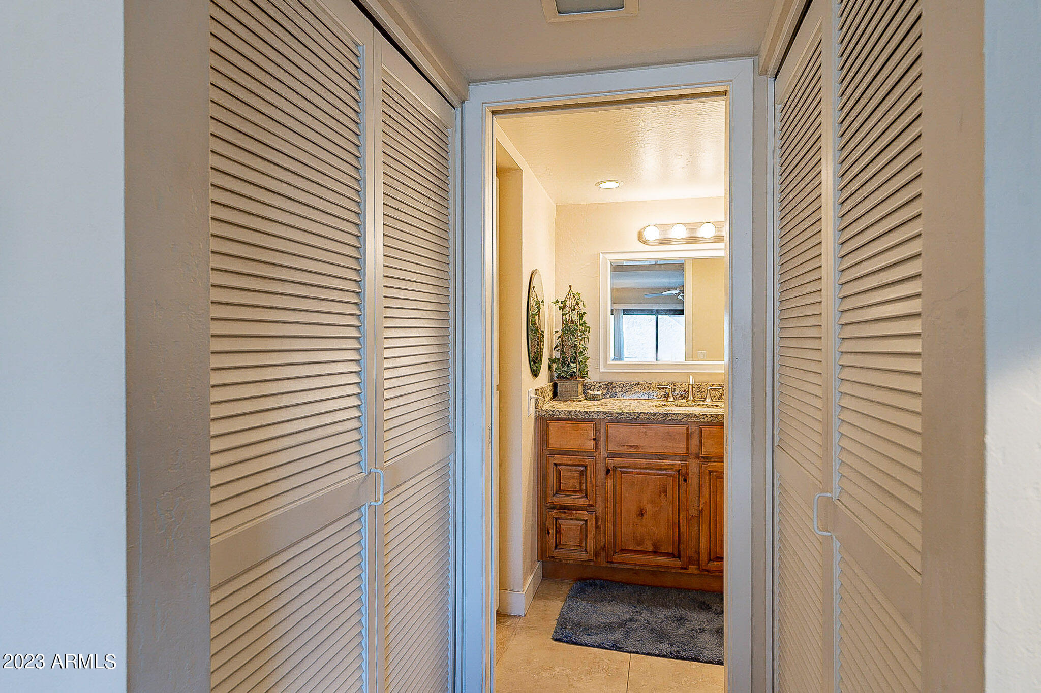 1201 E NORTHSHORE Drive, 124