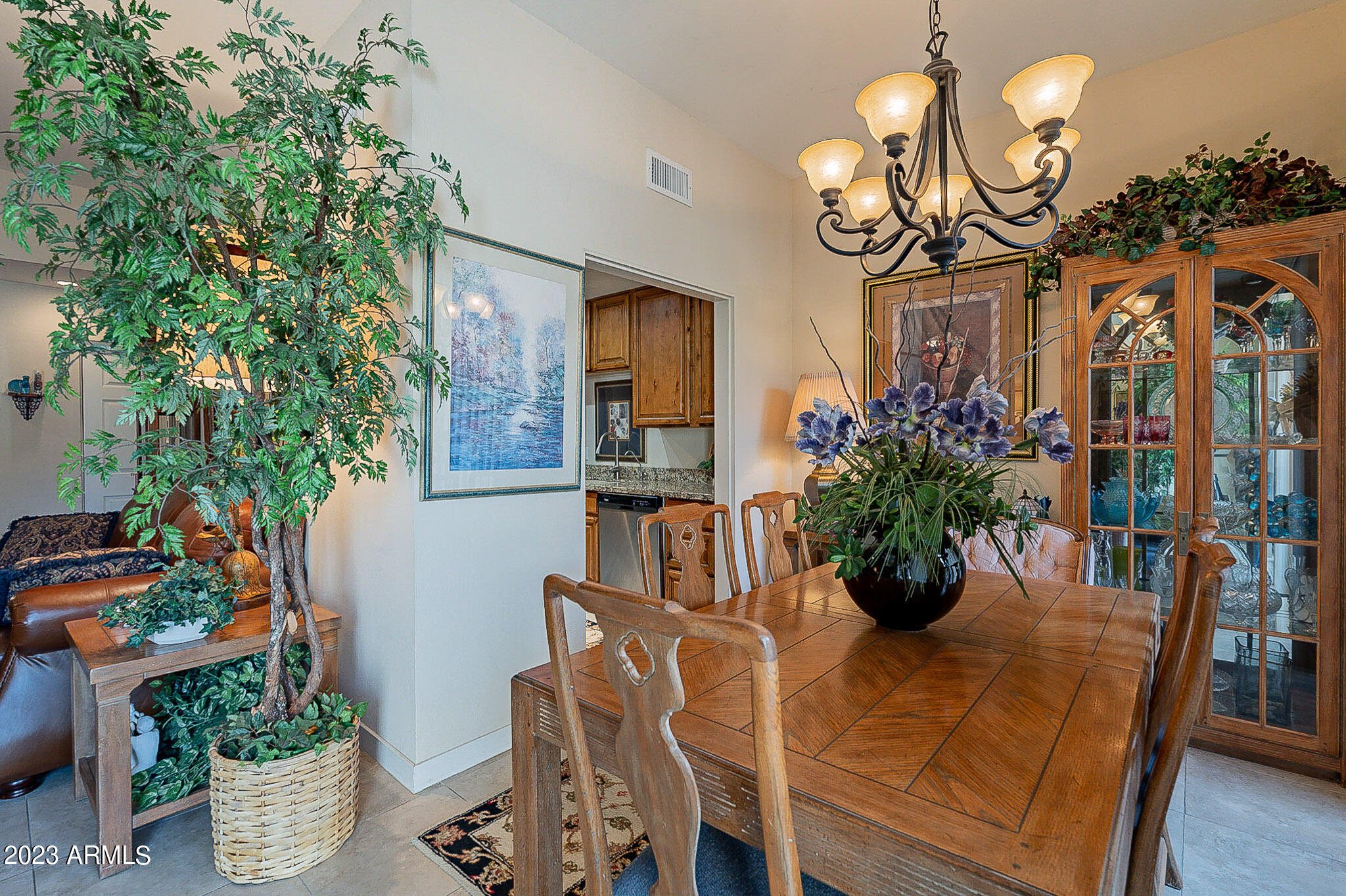 1201 E NORTHSHORE Drive, 124