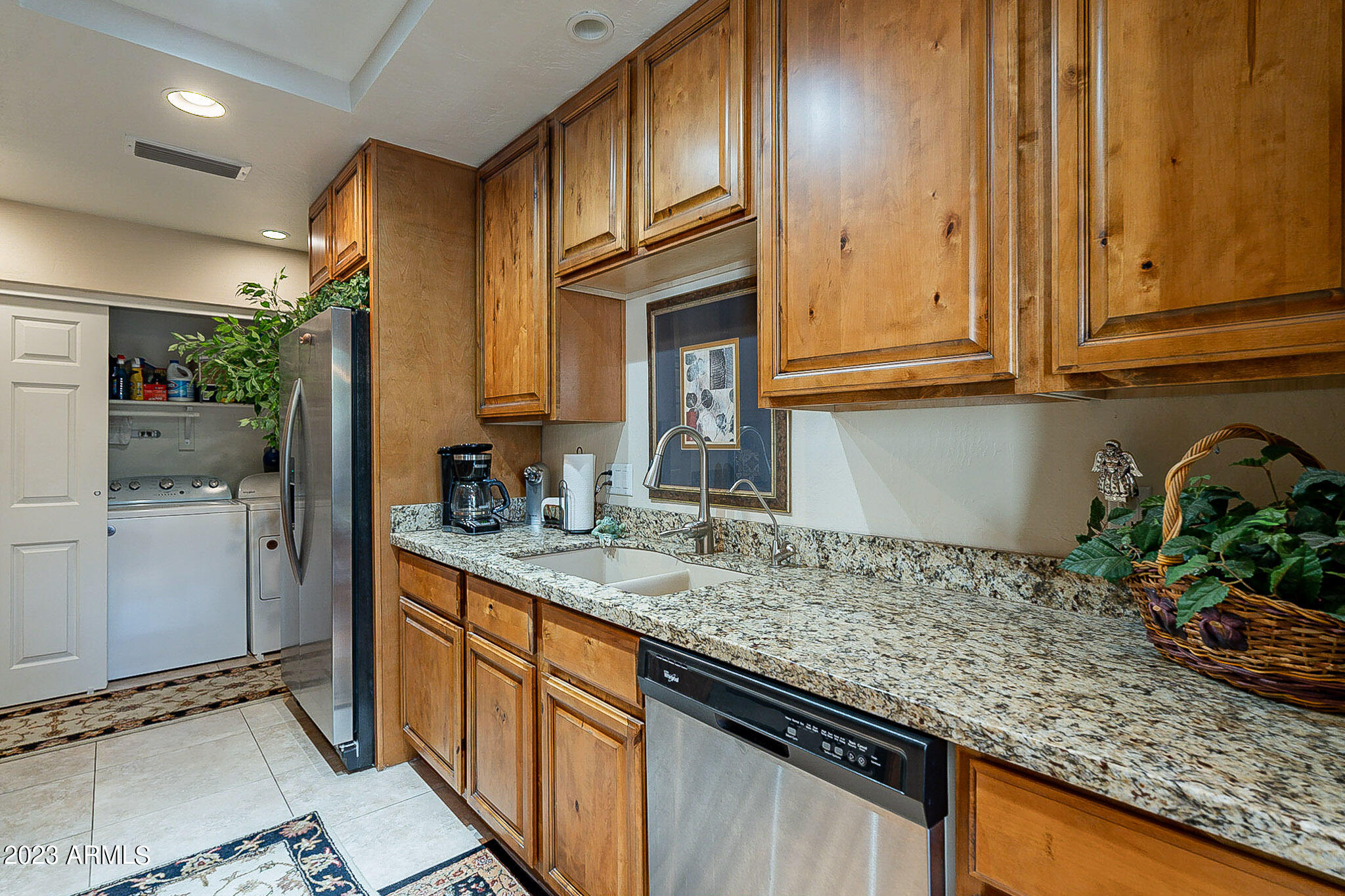 1201 E NORTHSHORE Drive, 124