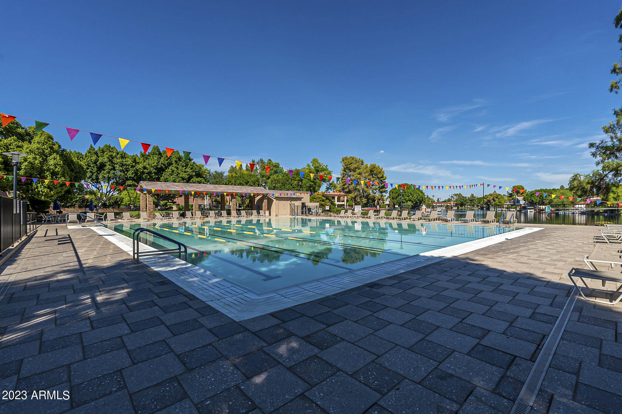 1201 E NORTHSHORE Drive, 124