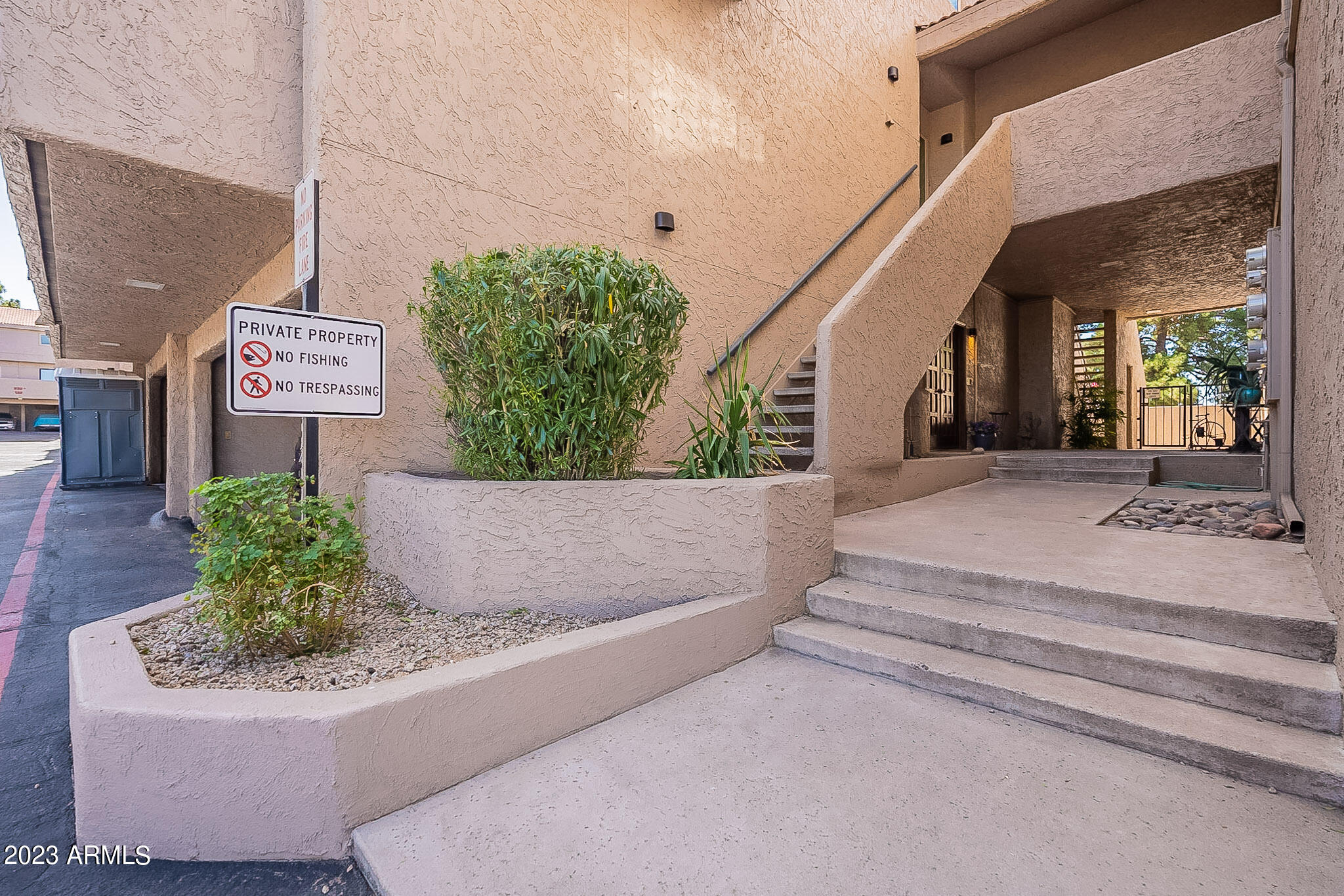 1201 E NORTHSHORE Drive, 124