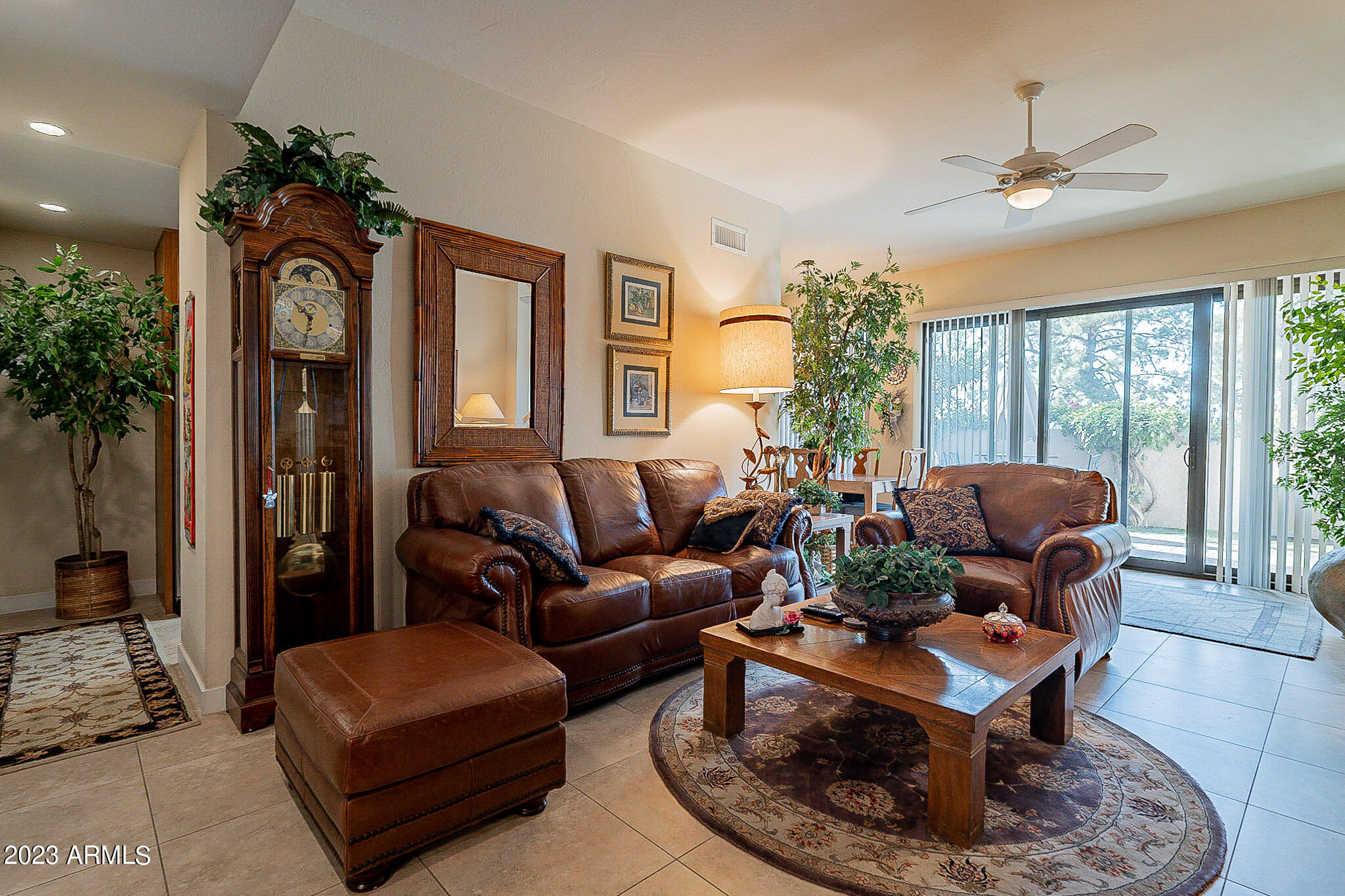 1201 E NORTHSHORE Drive, 124