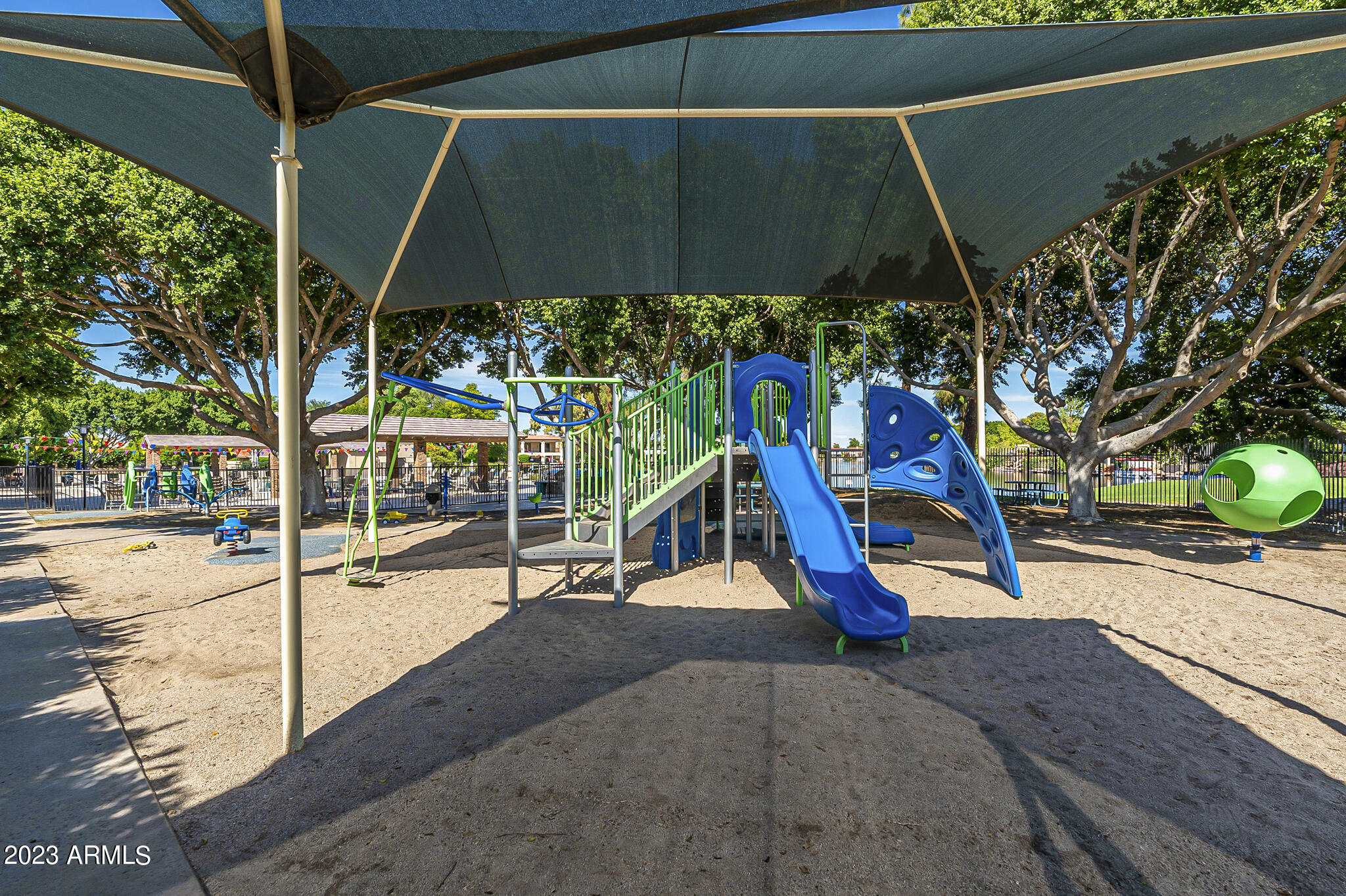 1201 E NORTHSHORE Drive, 124